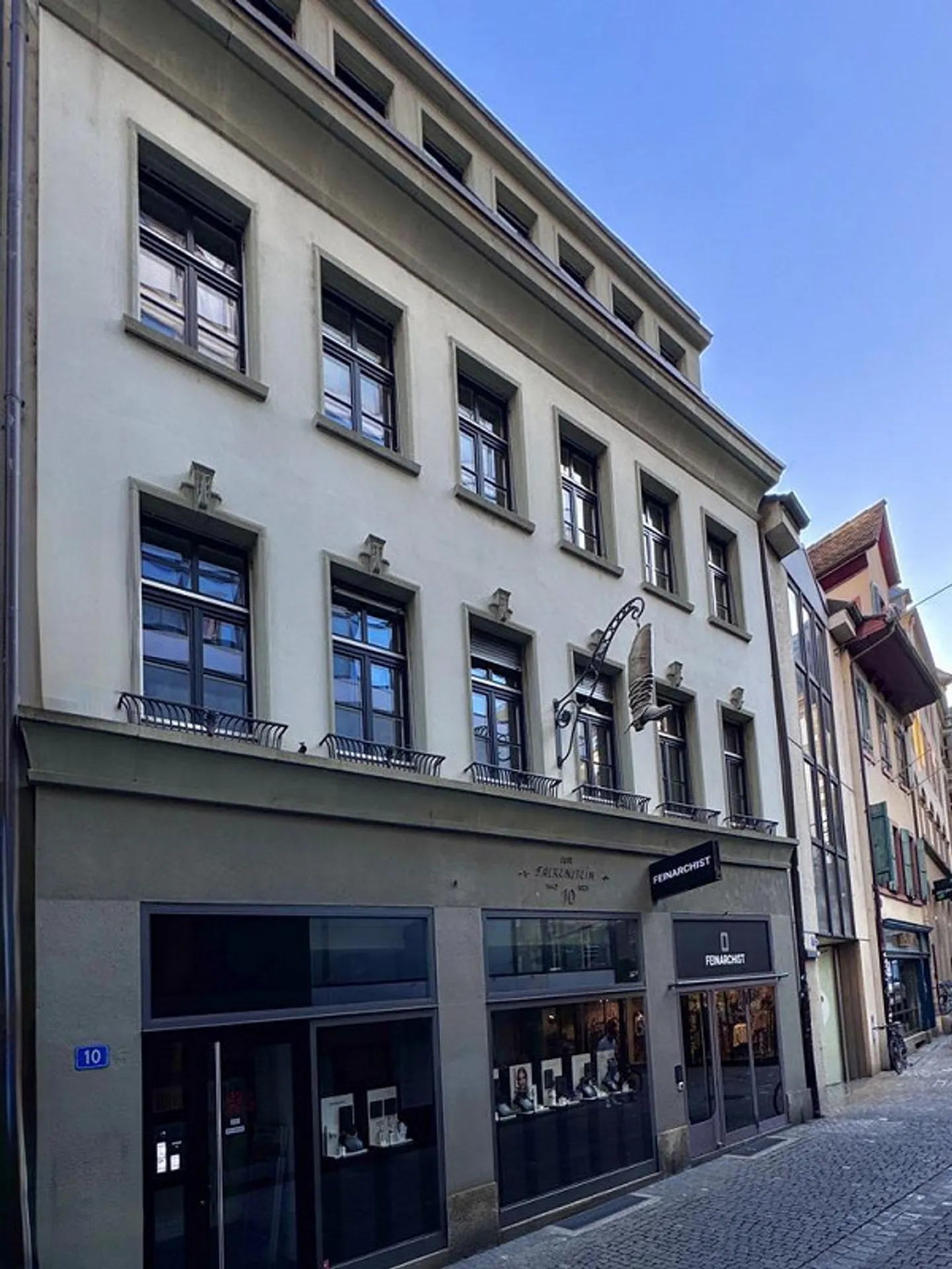 Original apartment with balconies in a central old town location in Basel - Photo 1 of 11