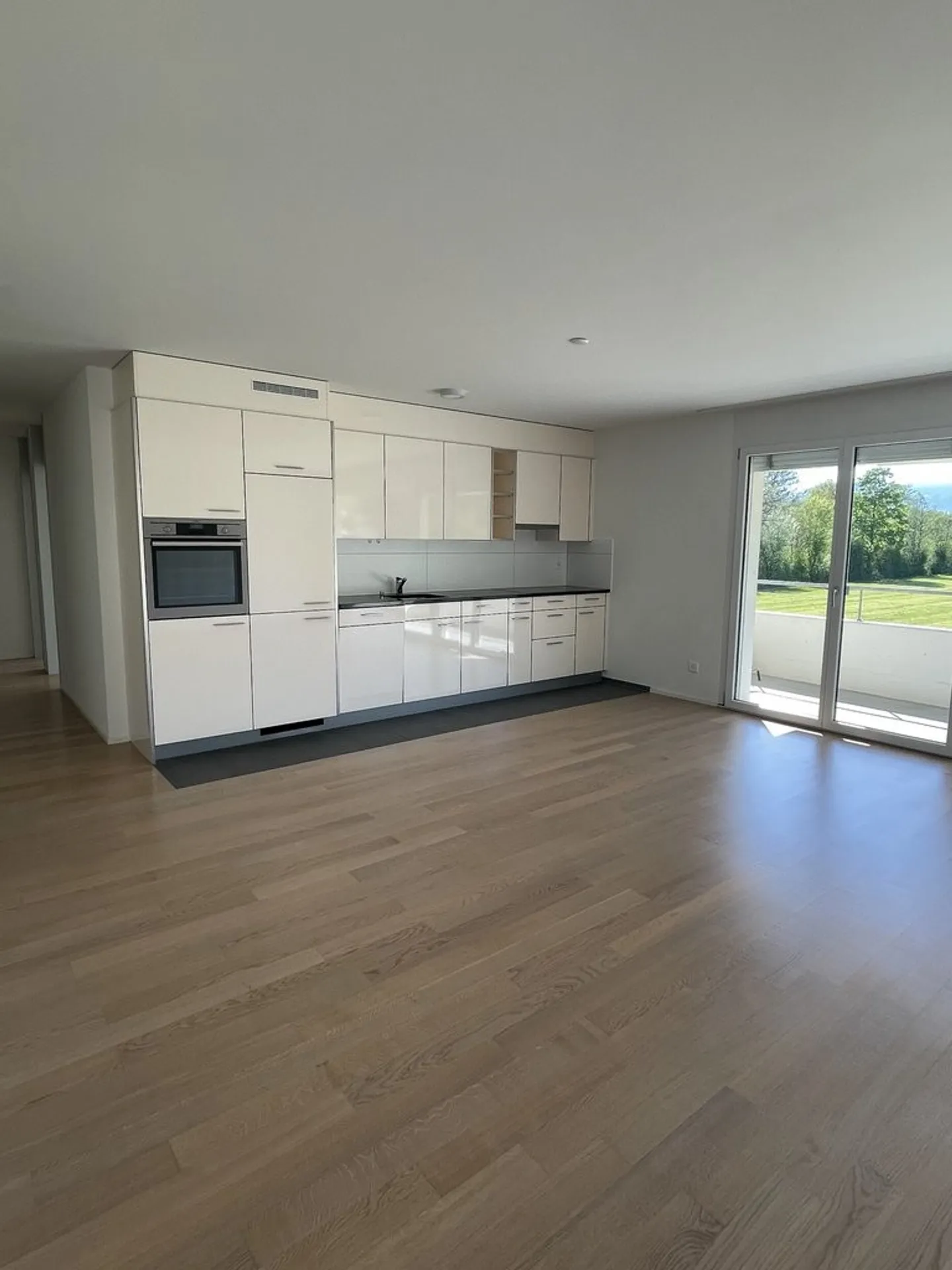 Appartement 3.5 pièces calme et ensoleillé dans un quartier familial - Photo 5 sur 8