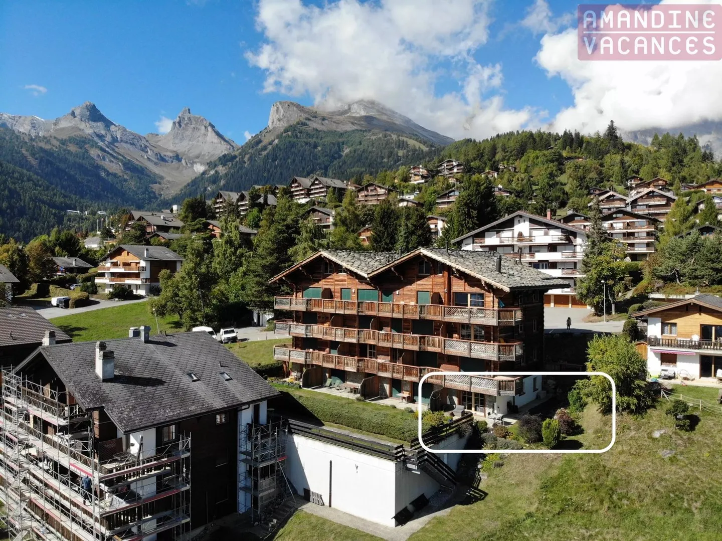 Bel rez-de-chaussée avec 2,5 pièces dans une résidence haut de gamme - Photo 1 sur 13