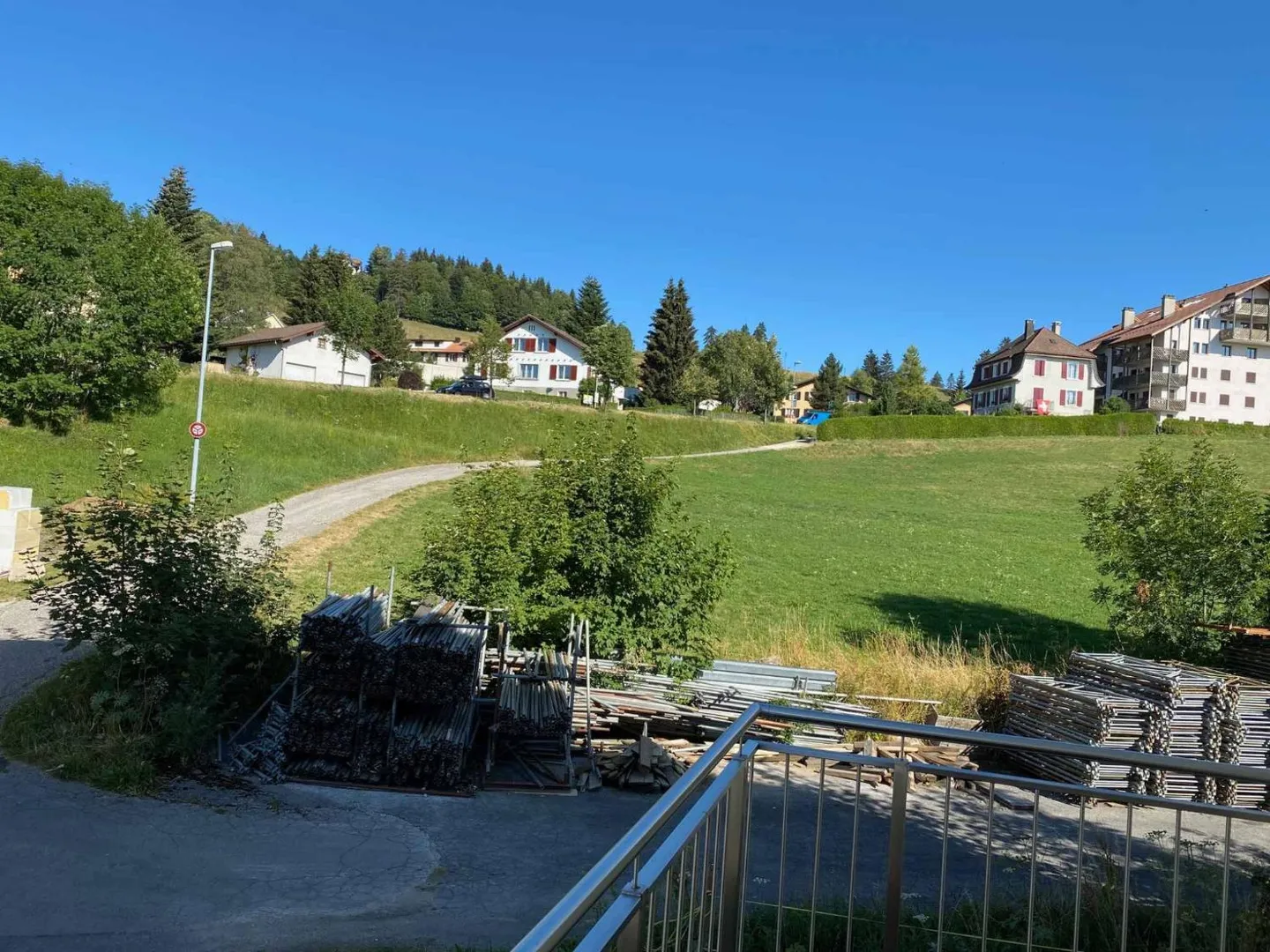 3.5 Room Apartment - Photo 2 of 12