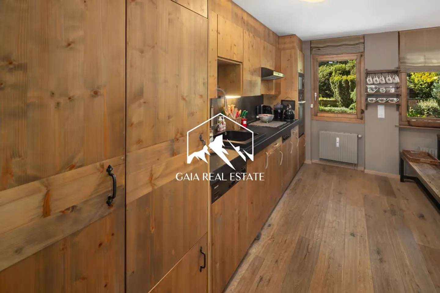 Stunning 4.5-Room Apartment on Route de Tsarbouye - Foto 8 von 13