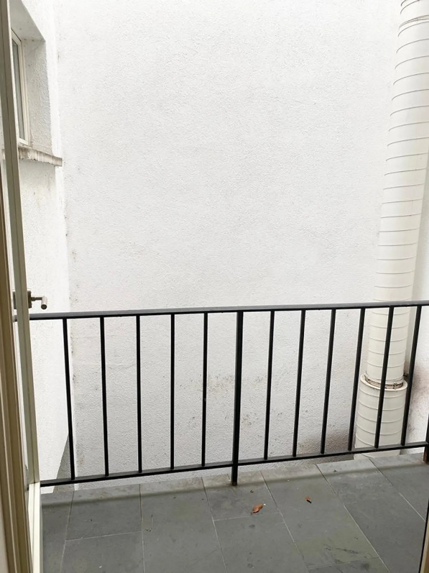 Original apartment with balconies in a central old town location in Basel - Photo 11 of 11