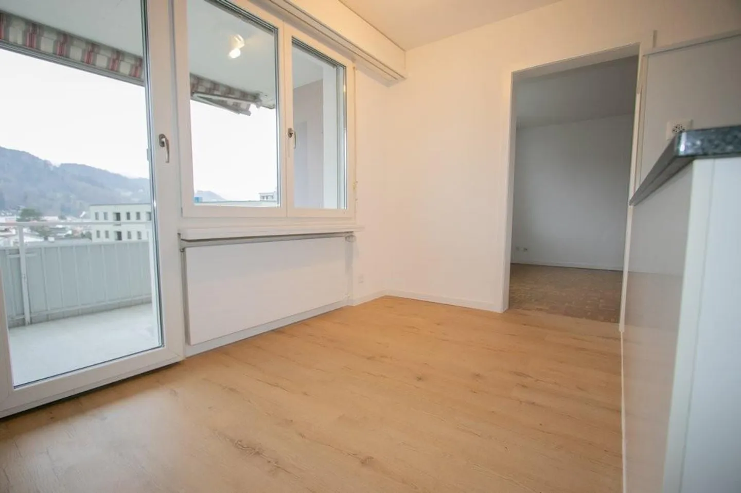 Moderne Wohnung in zentraler Lage - Foto 3 von 9