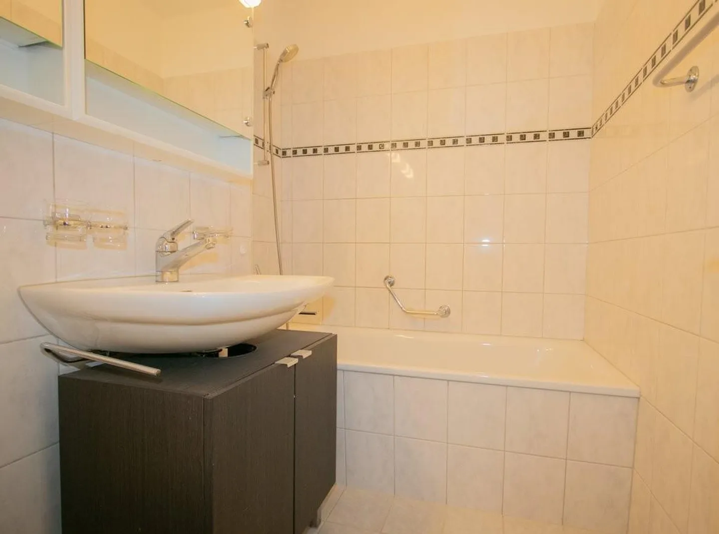 Moderne Wohnung in zentraler Lage - Foto 7 von 9