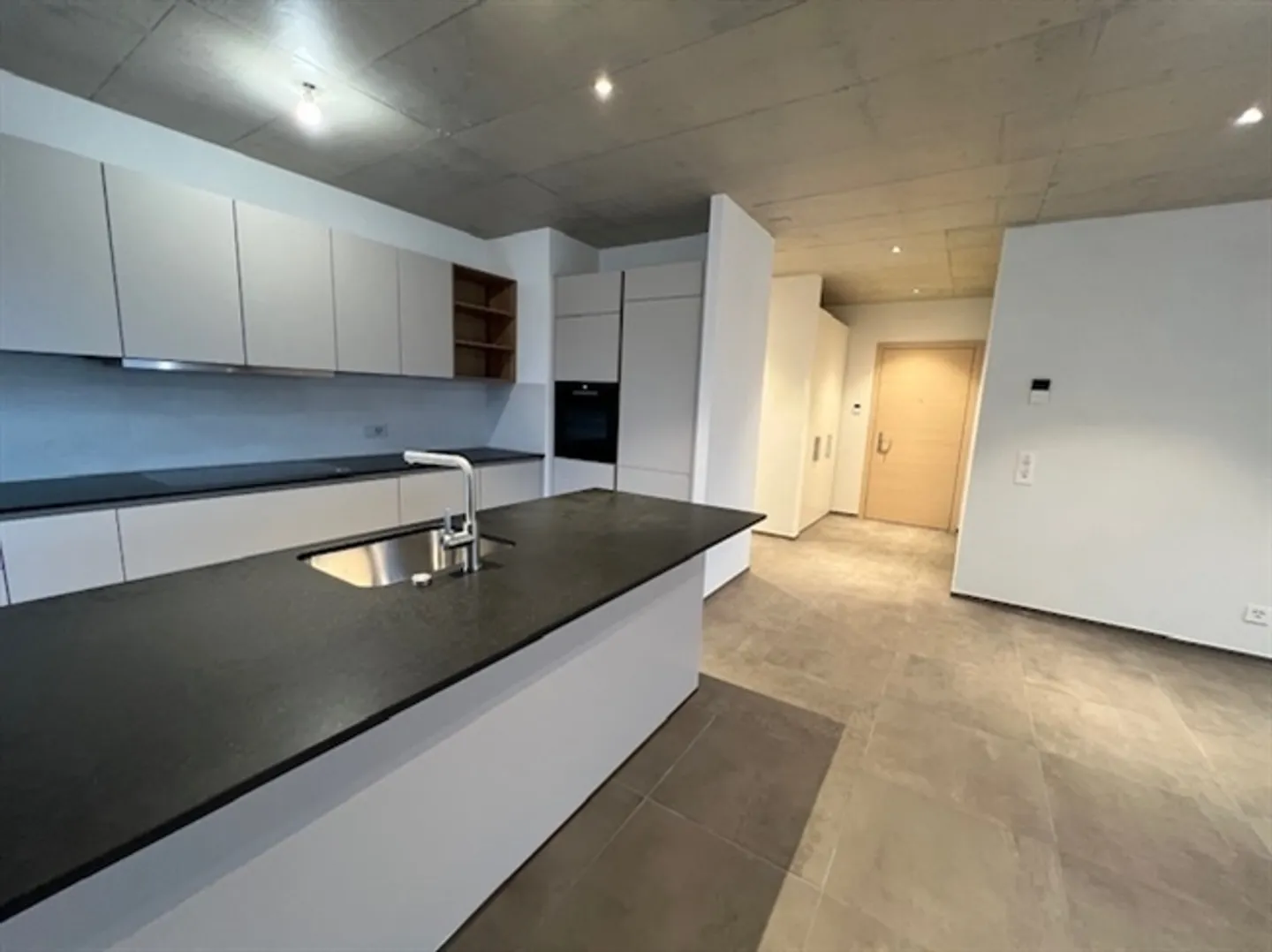 À louer : Magnifique appartement de 3,5 pièces à PSA au 3ème étage. - Photo 3 sur 11
