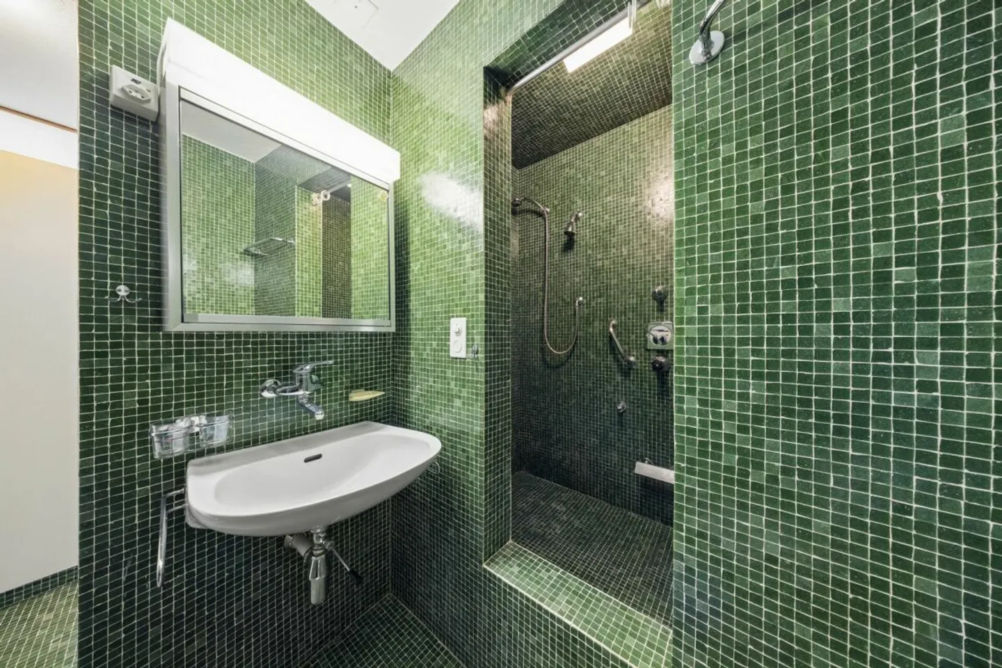 Spacious 3.5-room duplex apartment with renovation potential - Photo 10 of 13
