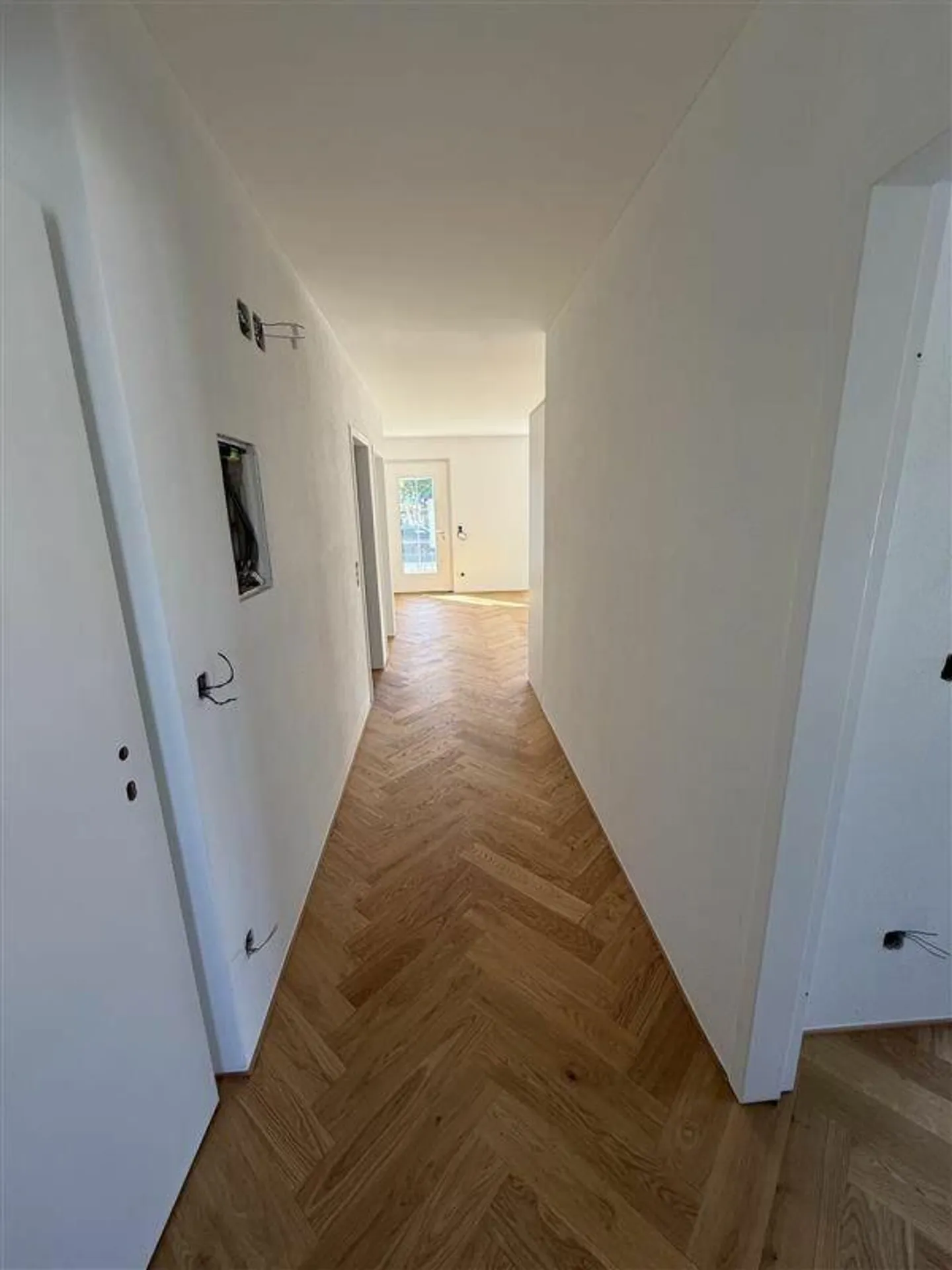 Stilvolle 4.5-Zimmer-Gartenwohnung mit vielseitigem Nutzungspotenzi... - Foto 11 di 13