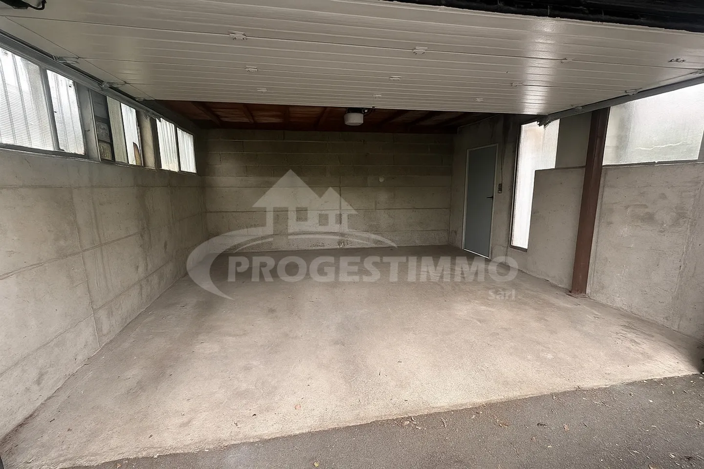 Charmante Familienvilla in einem Wohngebiet - Foto 11 von 11