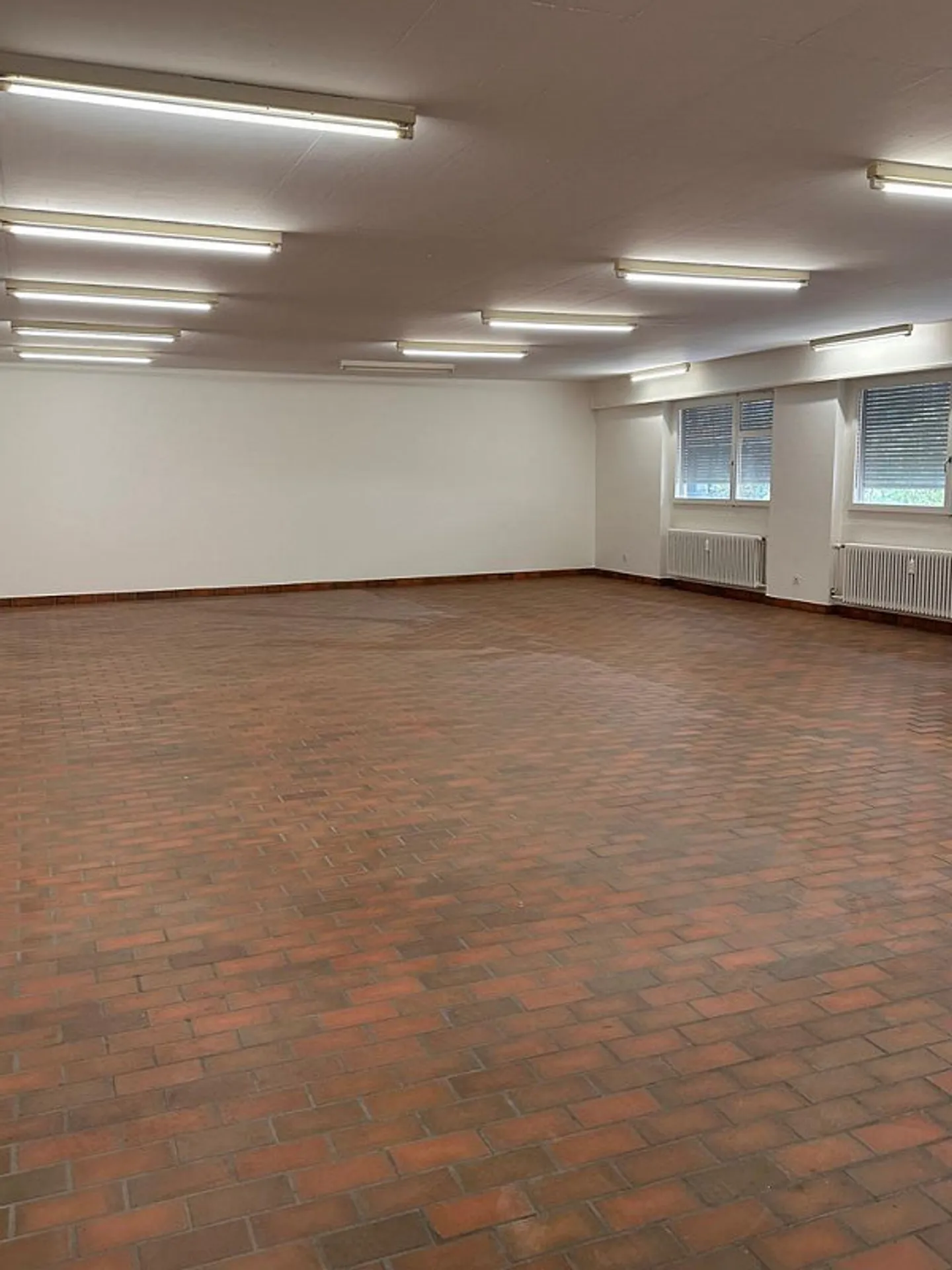 Vielseitig nutzbare Gewerbefläche im Gundeldingerquartier - Foto 2 von 6