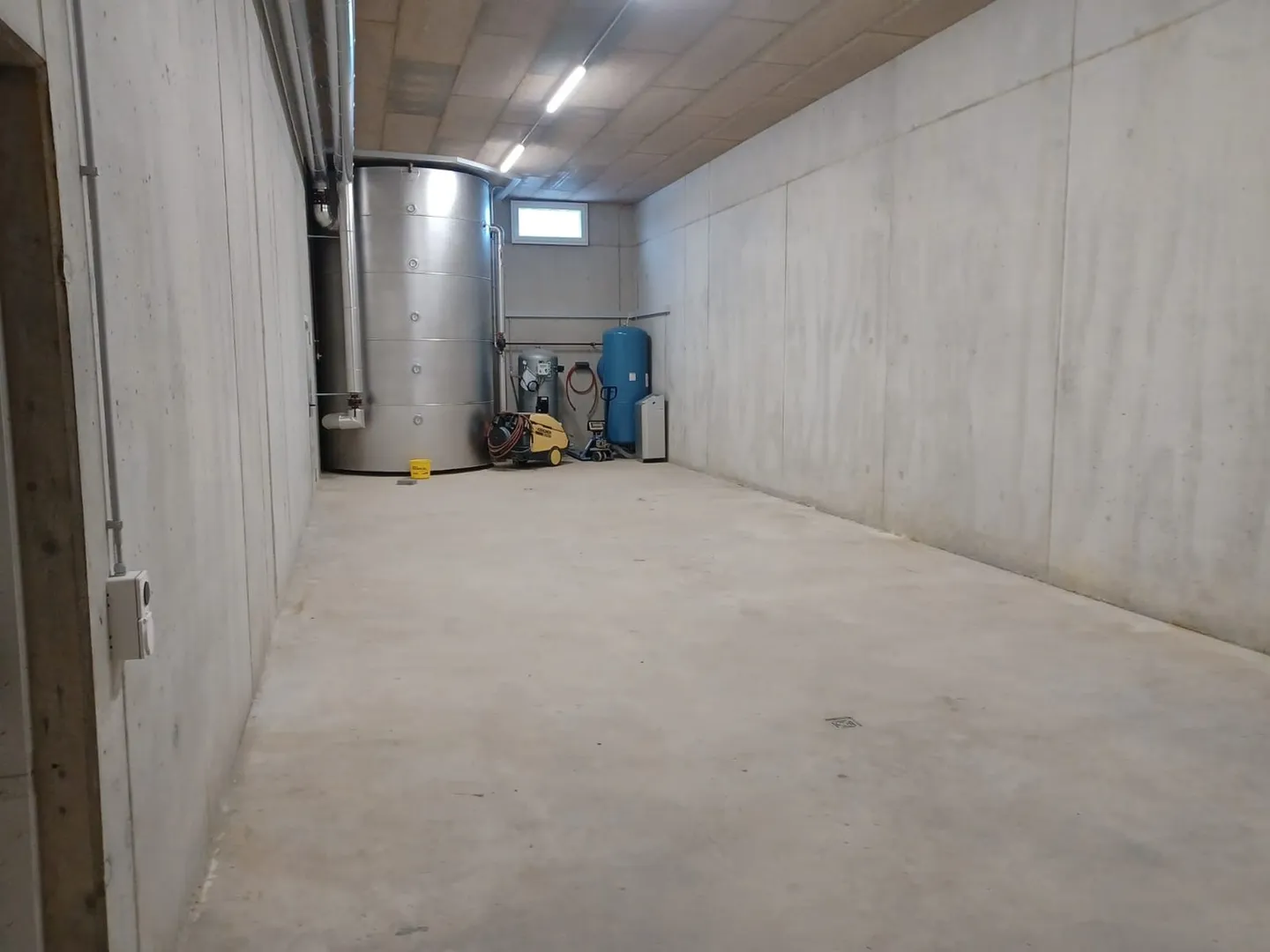 Salle de stockage/atelier à Homberg! - Photo 2 sur 3