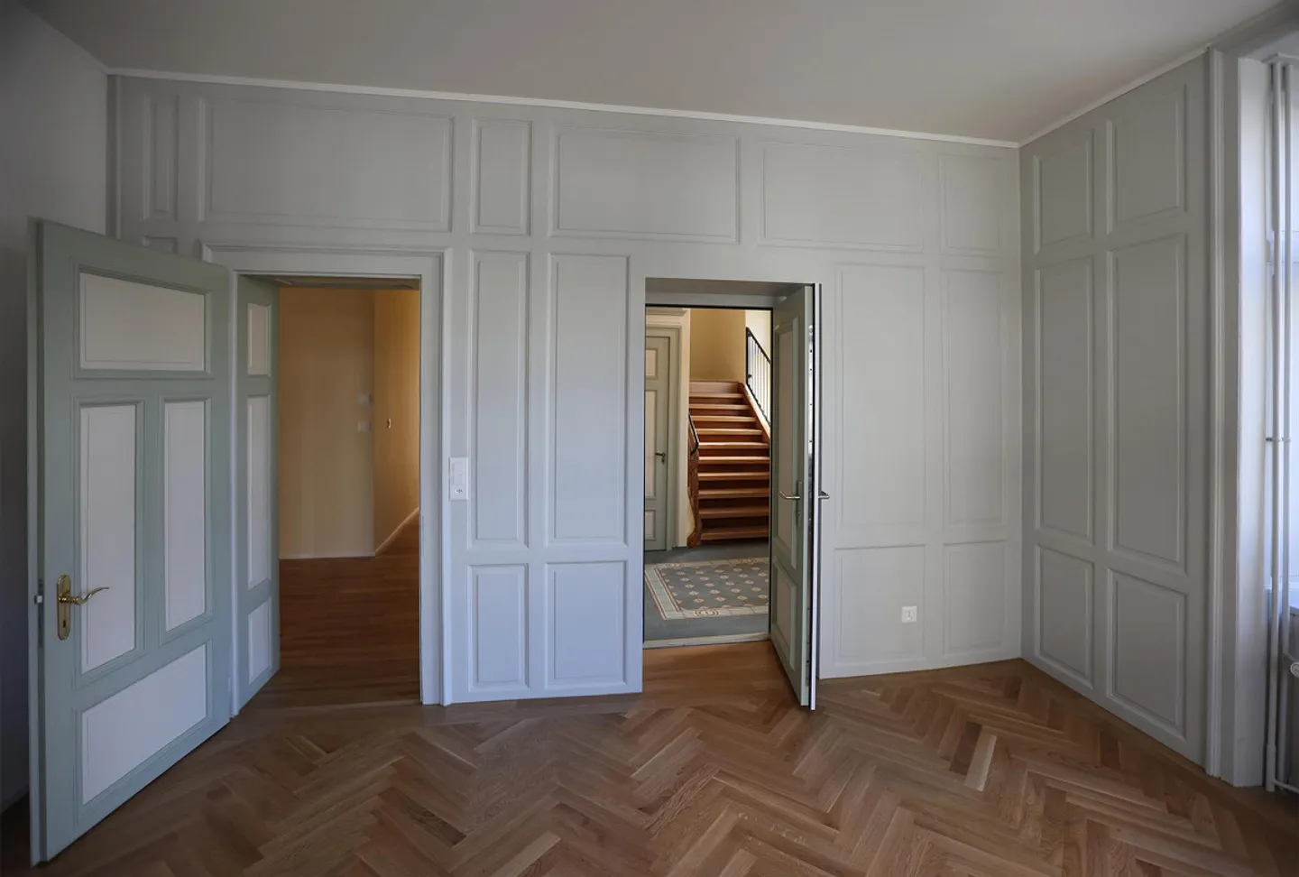 5.5-Room Villa Apartment with Large Private Garden in Mels - Photo 4 of 10