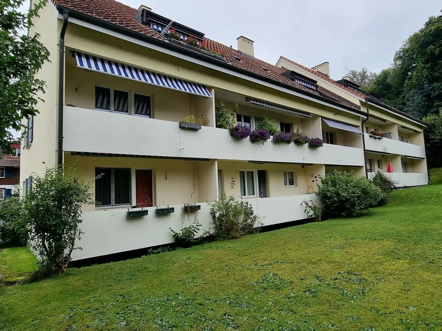 Charmant appartement sous les toits - Photo 2 sur 2