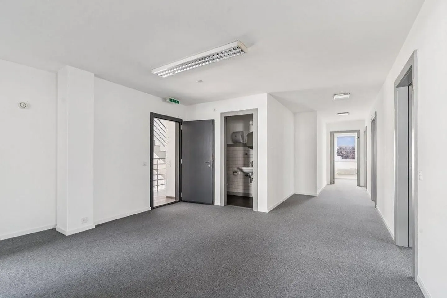 130 m2 Büro sofort oder nach Vereinbarung zu vermieten - Foto 2 von 10