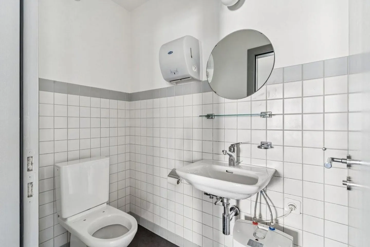 130 m2 Büro sofort oder nach Vereinbarung zu vermieten - Foto 10 von 10