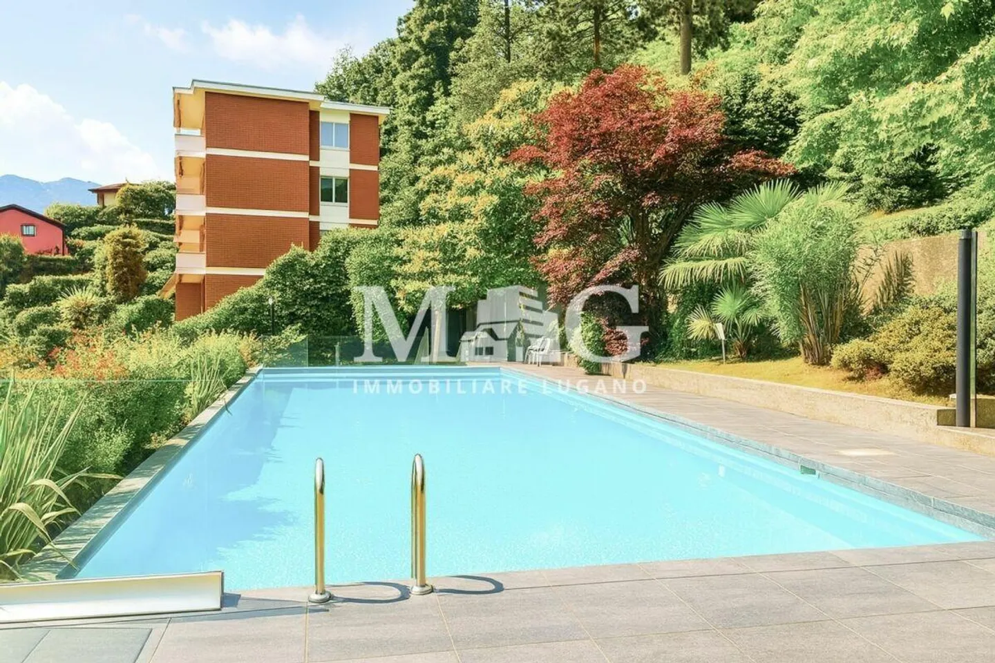 Appartement 4.5 pièces à vendre au centre de Lugano - lumineux, avec balcon et vue dégagée, piscine et place de parking - Photo 2 sur 12