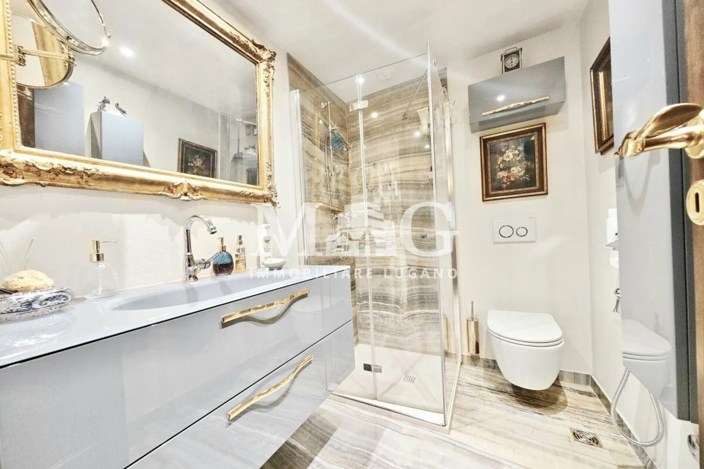 Appartement 4.5 pièces à vendre au centre de Lugano - lumineux, avec balcon et vue dégagée, piscine et place de parking - Photo 12 sur 12