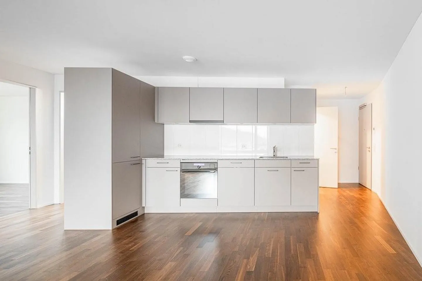 LOUER SANS CAUTION - Confort Moderne dans un Emplacement Central - Photo 2 sur 7