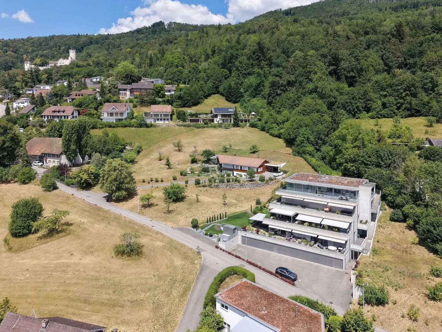 An ensemble with a WOW effect in an unobstructed panoramic location - Photo 38 of 39