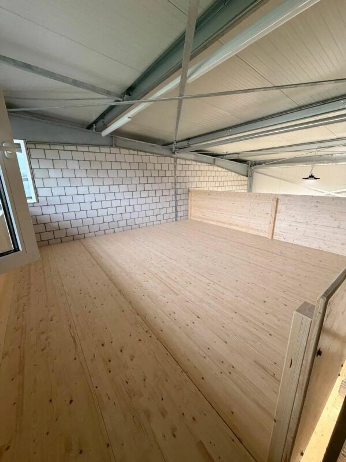 Vielseitige Gewerbefläche zu Vermieten - Foto 4 von 11