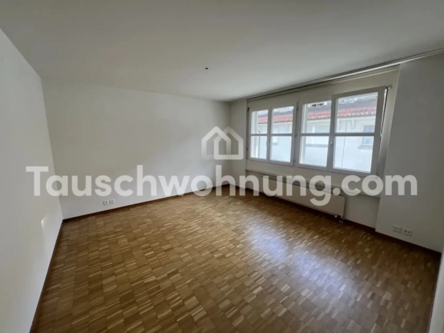 [SWAP APARTMENT] Sunny 3.5-room apartment with balcony in Zurich Hard District 4 - Photo 3 of 5