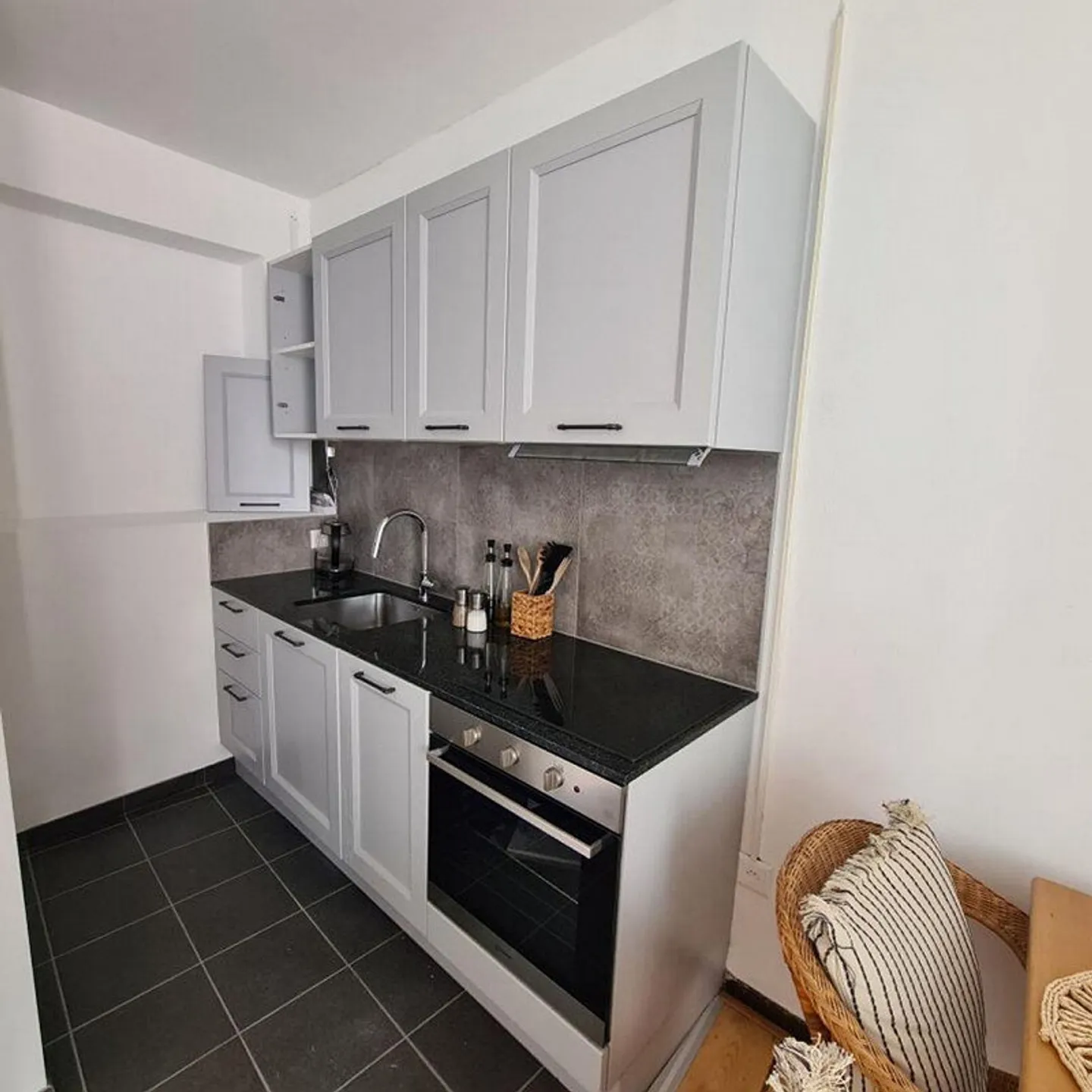 Appartement romantique de 2 pièces dans le noyau - Photo 3 sur 7