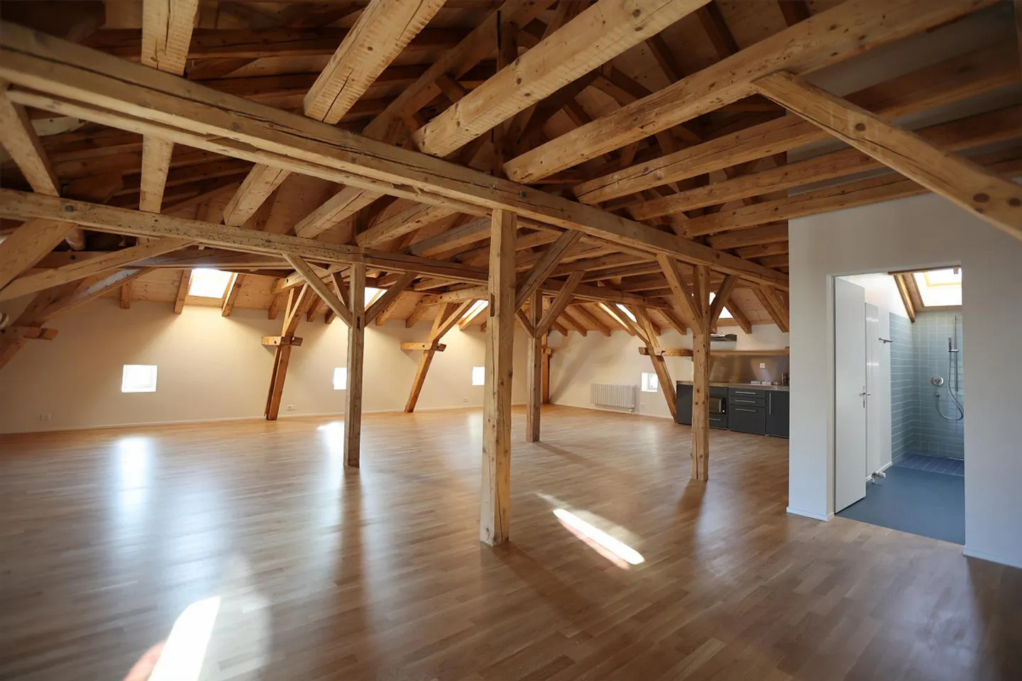 Atelier sous les toits unique – Vivre ou travailler dans la Villa Stoffel - Photo 3 sur 6