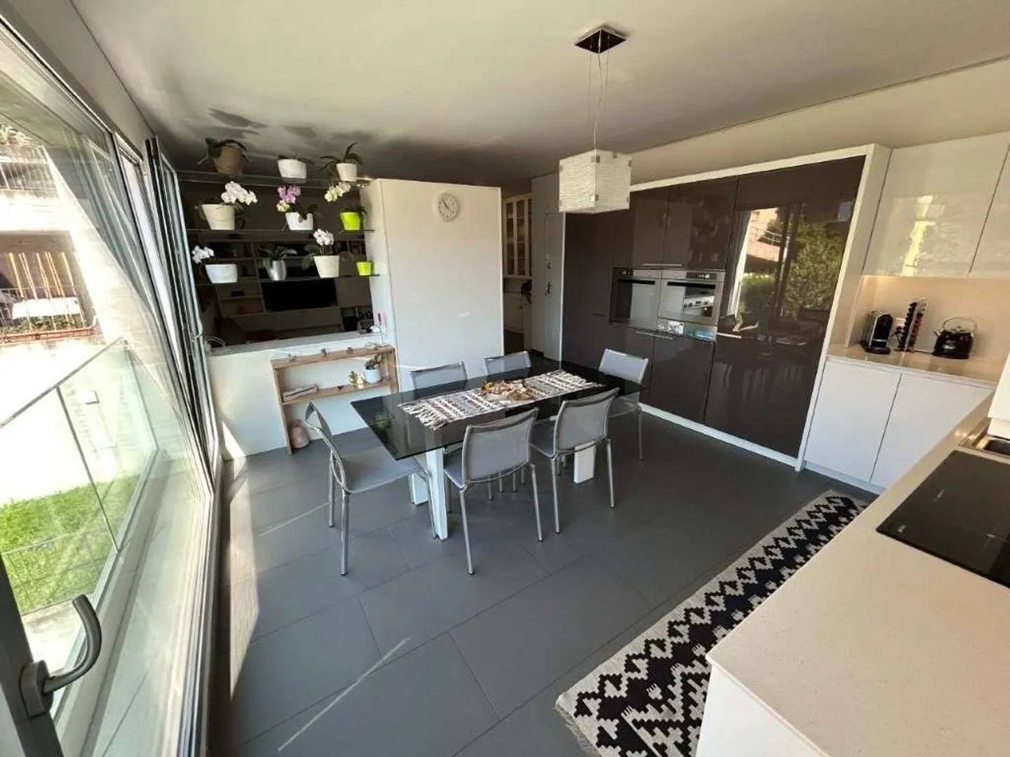 LUGANO: MODERN 4.5 ROOM APARTMENT WITH LARGE TERRACE - Photo 8 of 12