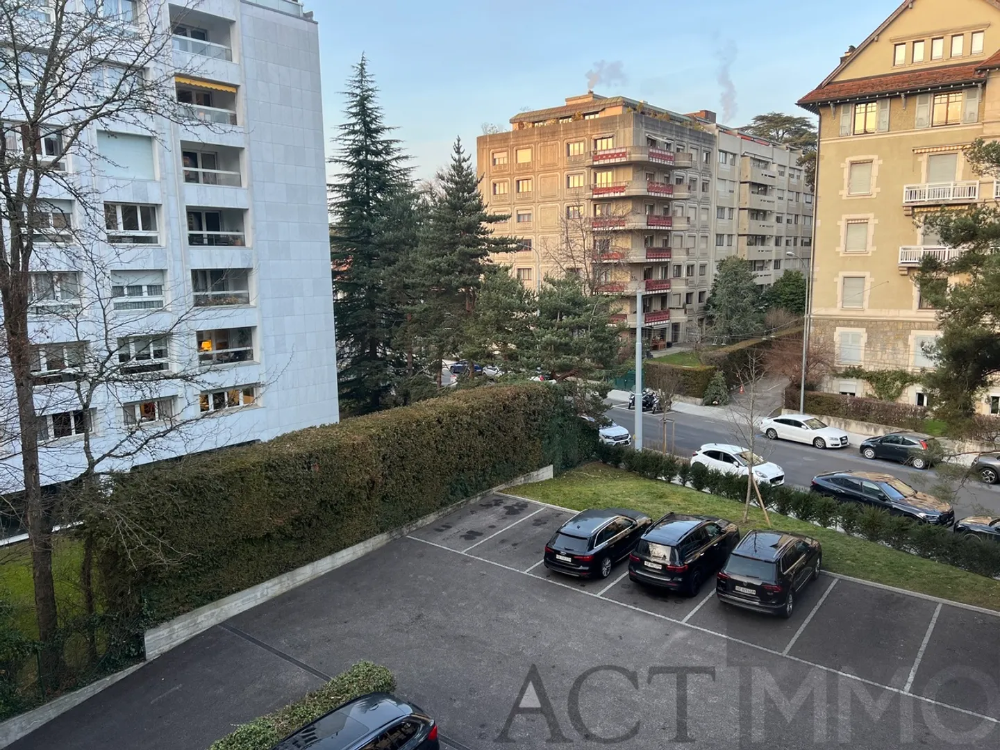 Magnificent 183 m2 apartment with two loggias in Champel - Photo 7 of 8