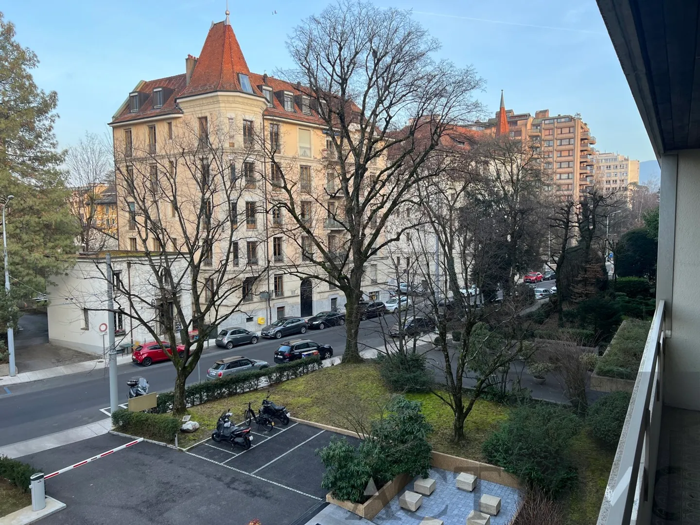 Magnificent 183 m2 apartment with two loggias in Champel - Photo 8 of 8