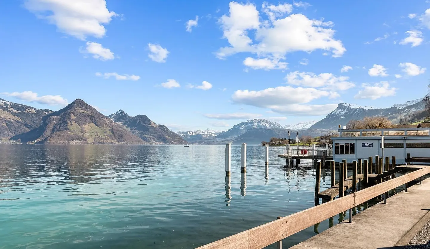 DREAMLIKE VIEW SEEKS NEW ENJOYERS - STYLISH LIVING ABOVE THE LAKE ***** - Photo 15 of 16