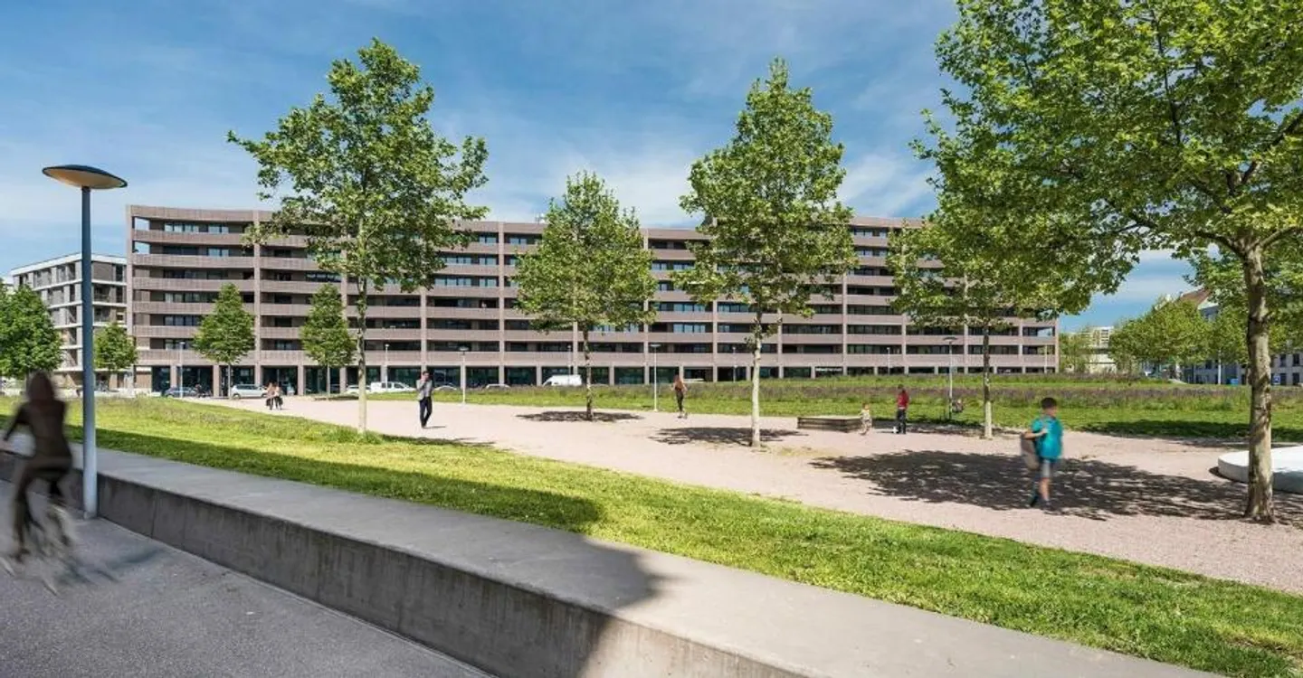 Tout ce dont vous avez besoin pour vivre - Centre urbain - Photo 1 sur 1