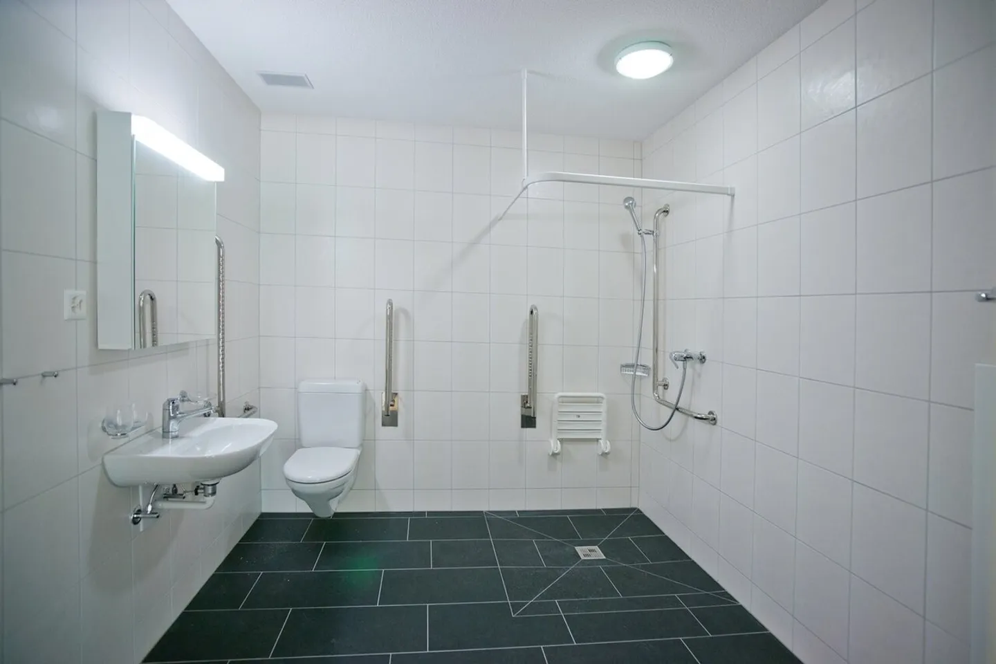 Appartement moderne à Brienz - Photo 4 sur 5