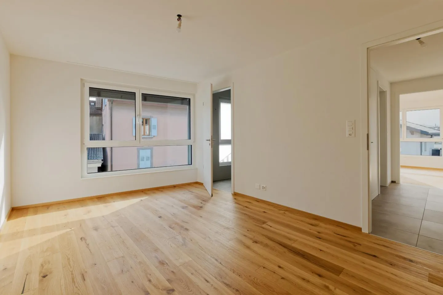 Apartment - Photo 7 of 9