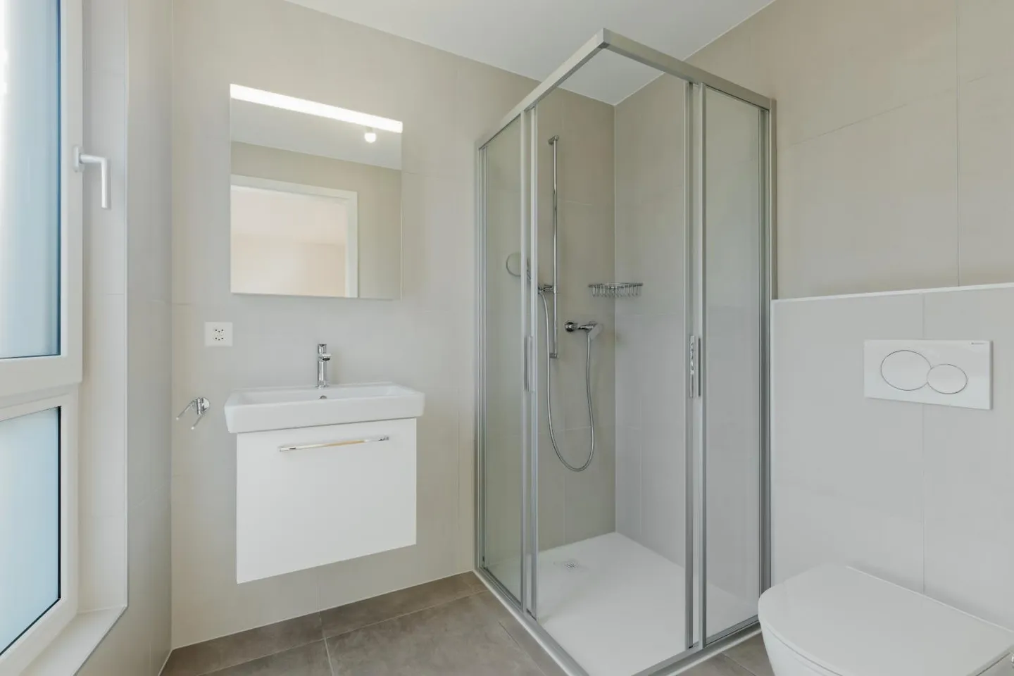 Apartment - Photo 8 of 9