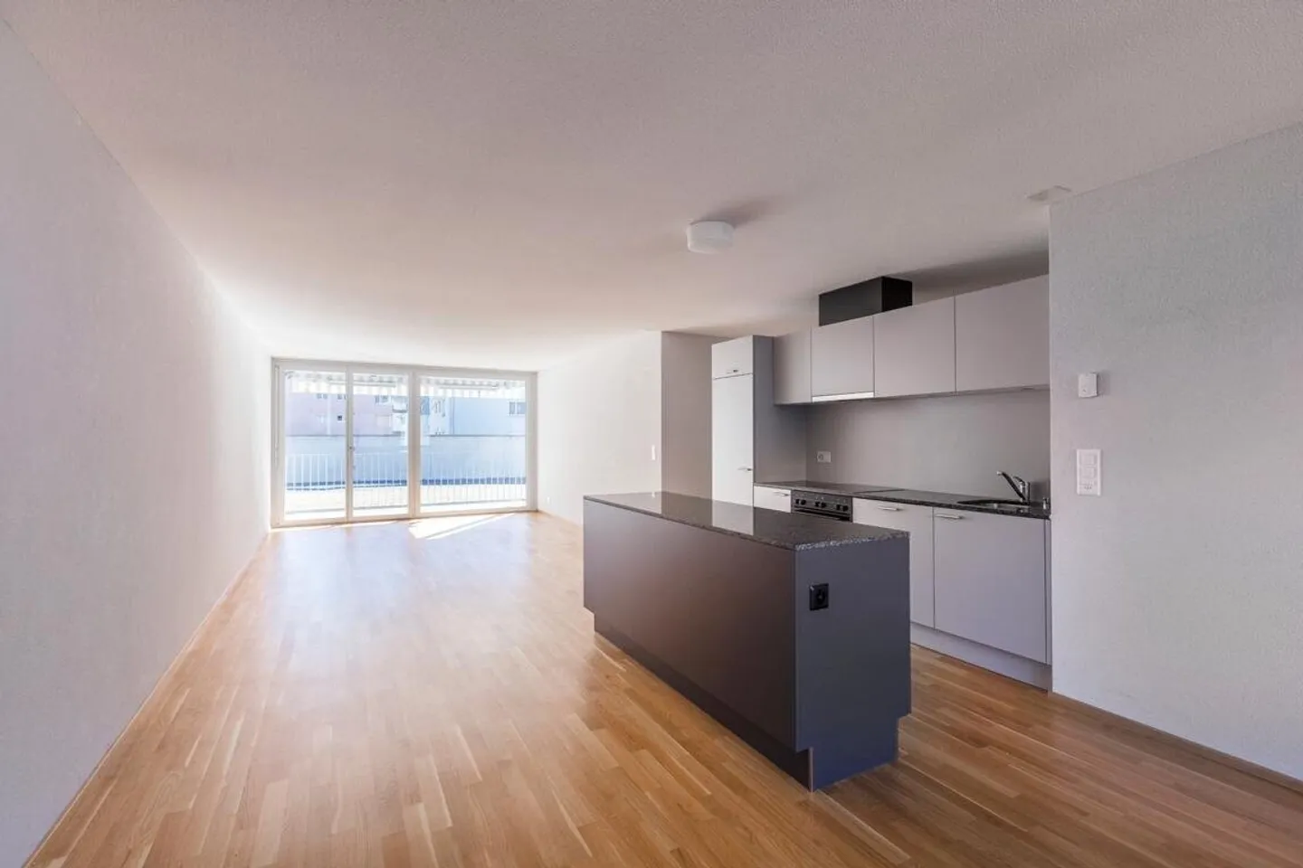 Living on the Bödeli! Attractive 4.5-room apartment in Unterseen - Photo 1 of 13