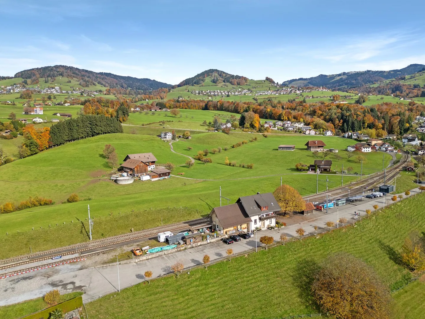 Gare historique de Kaltbrunn - Espace pour des idées, la vie et des visions - Photo 2 sur 4