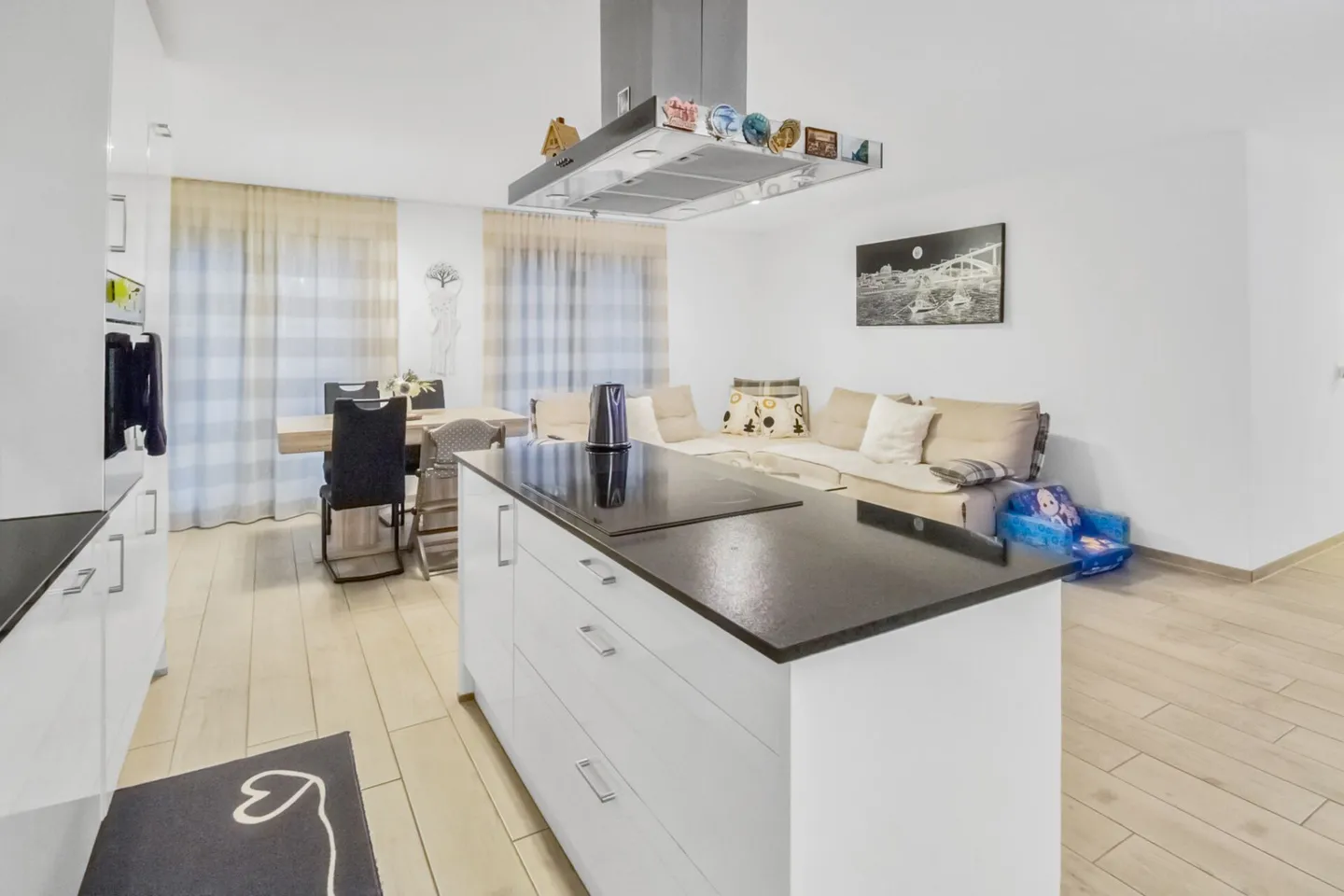 A home where children can grow up - Photo 3 of 12