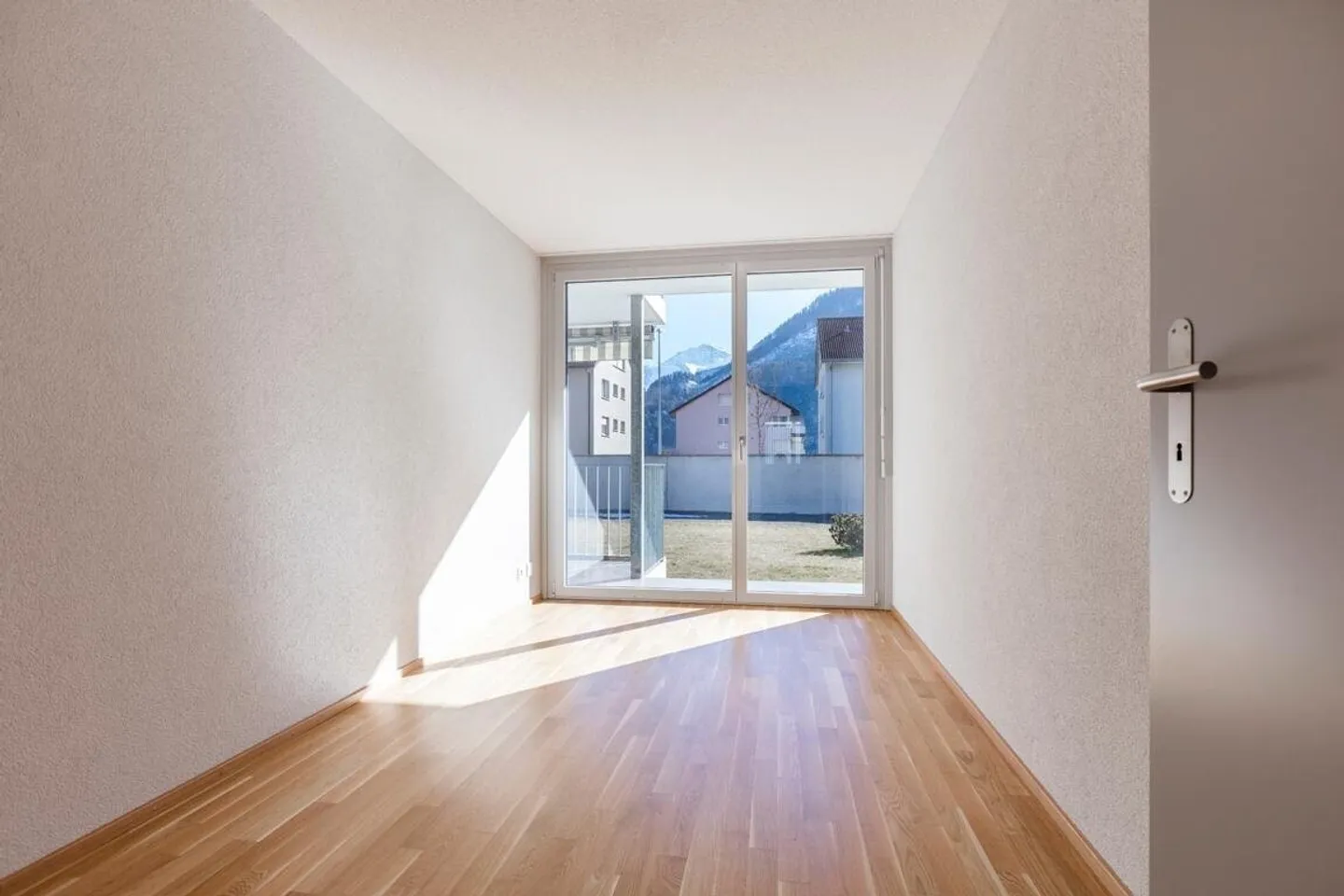 Living on the Bödeli! Attractive 4.5-room apartment in Unterseen - Photo 5 of 13