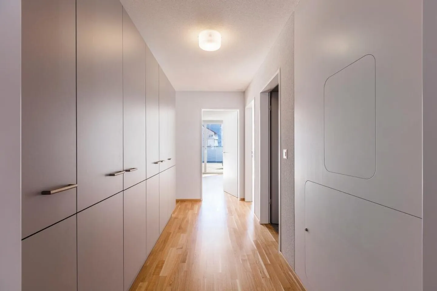 Living on the Bödeli! Attractive 4.5-room apartment in Unterseen - Photo 8 of 13
