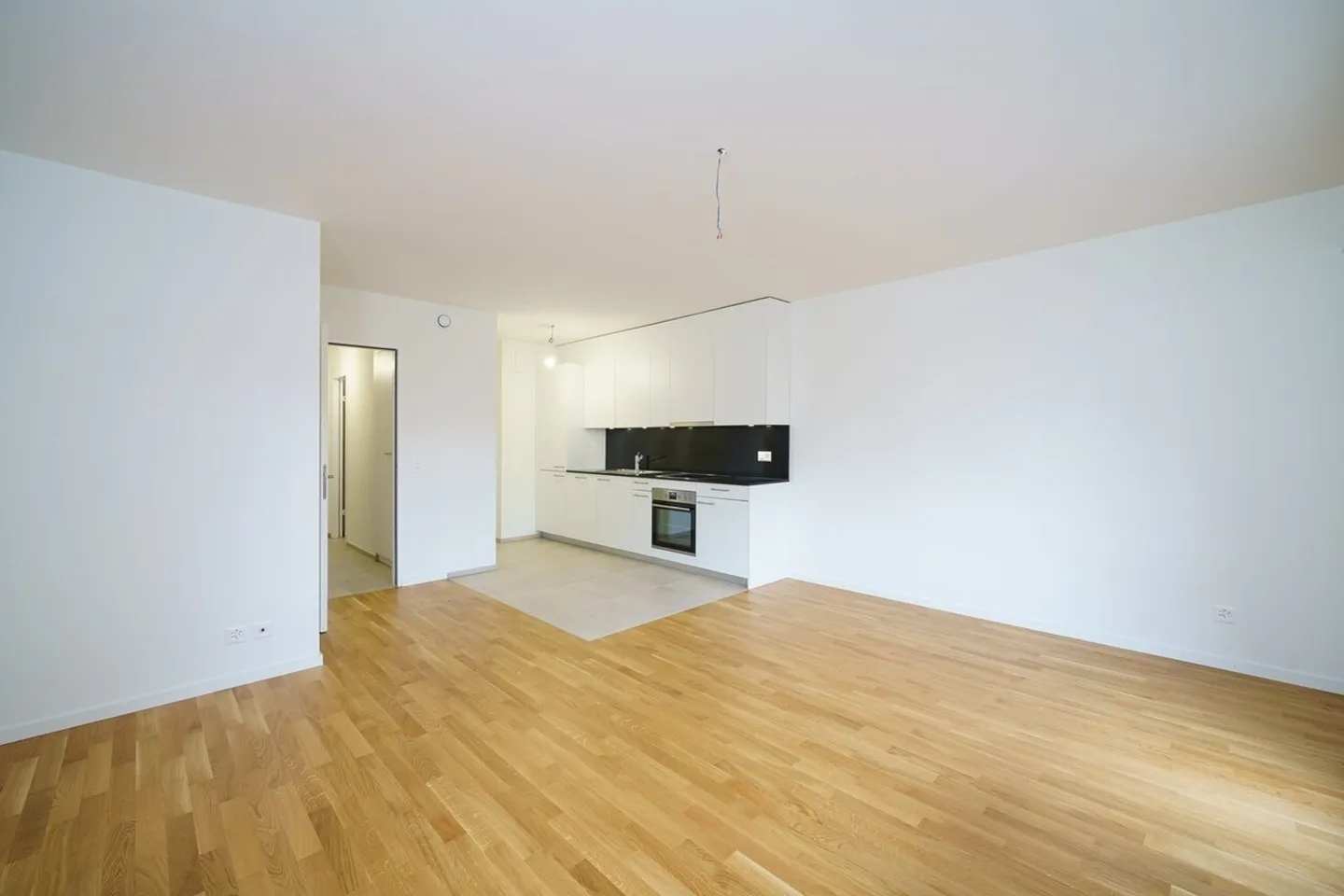 Renovated 3-room apartment in popular Gundeli - Photo 2 of 7