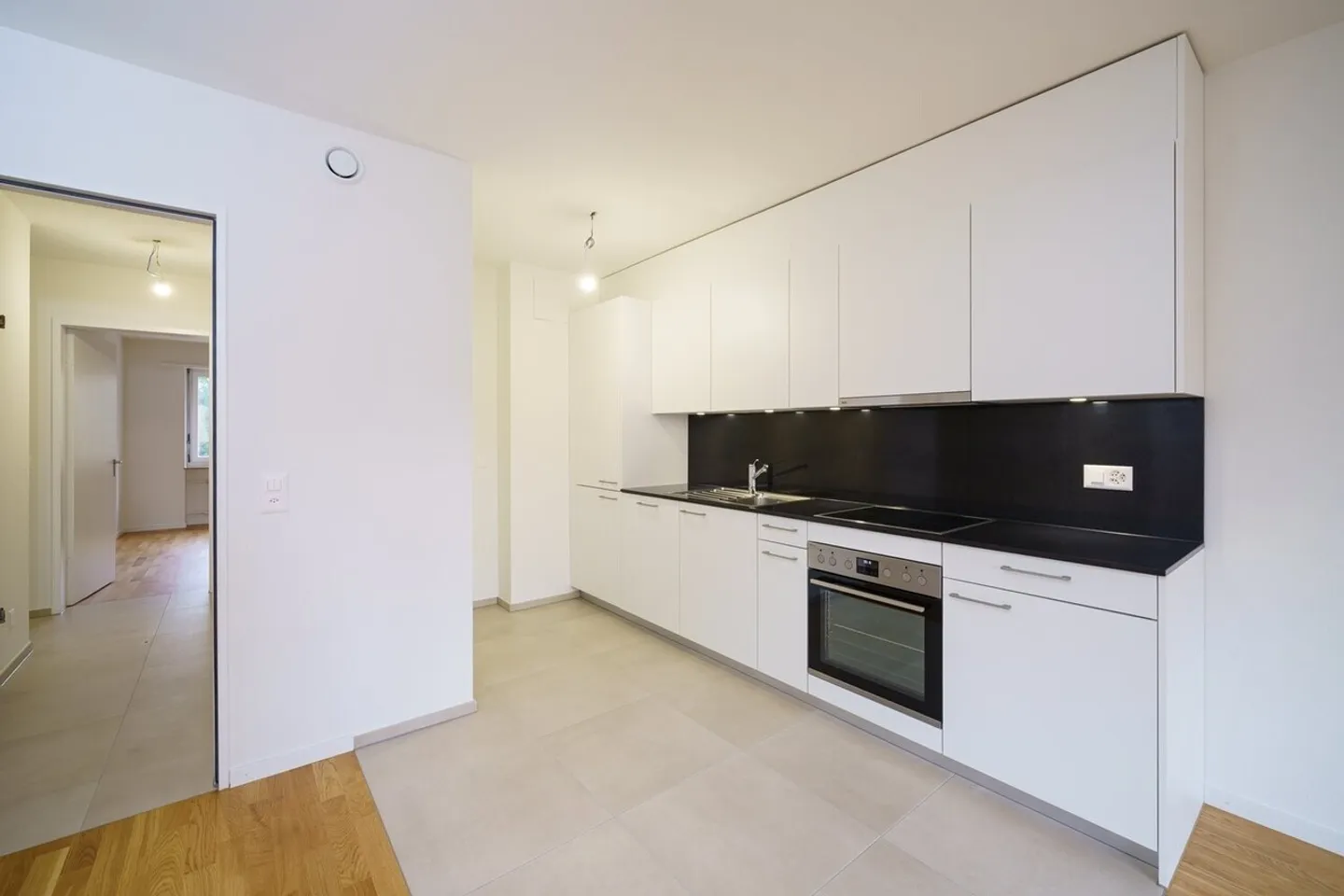 Renovated 3-room apartment in popular Gundeli - Photo 3 of 7