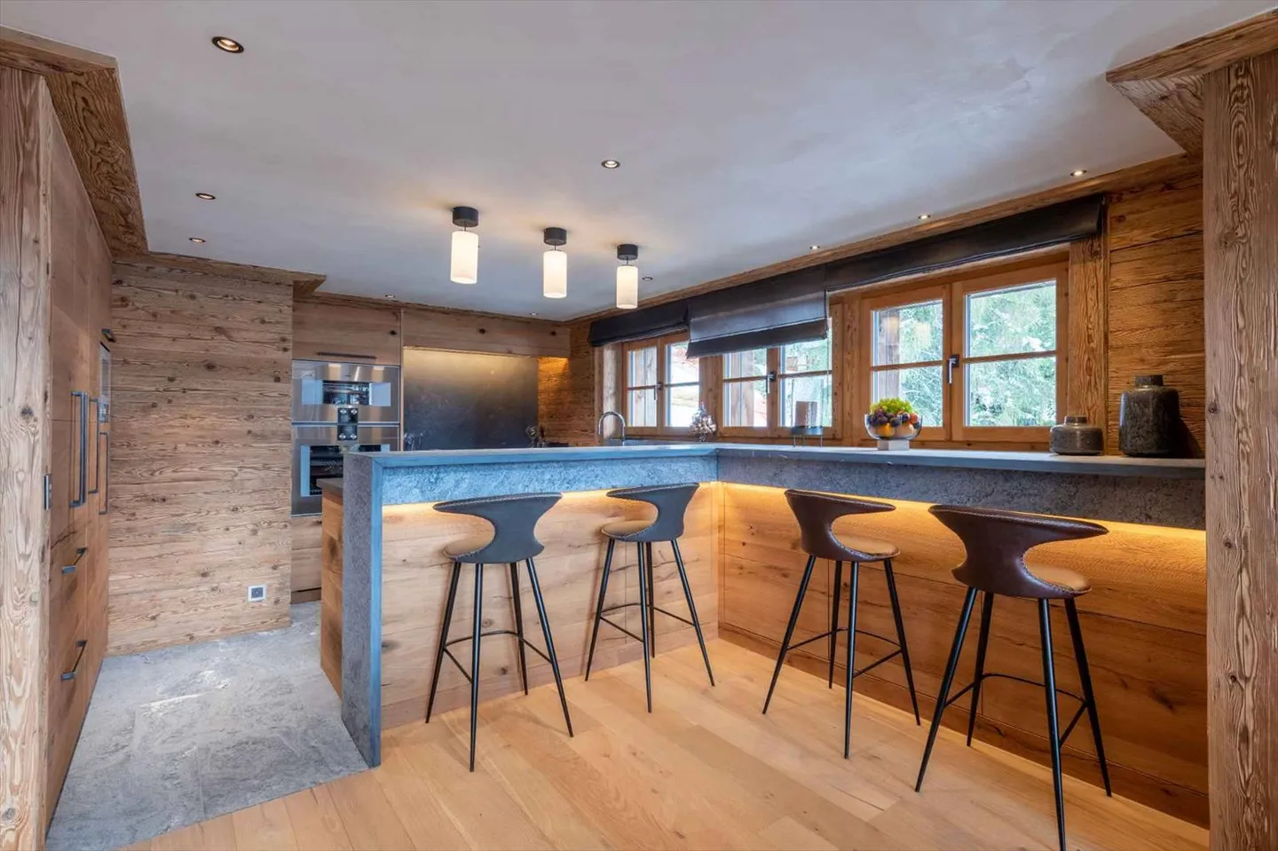 SUPERBE CHALET - VUE PANORAMIQUE - 5 CHAMBRES - Photo 6 sur 12
