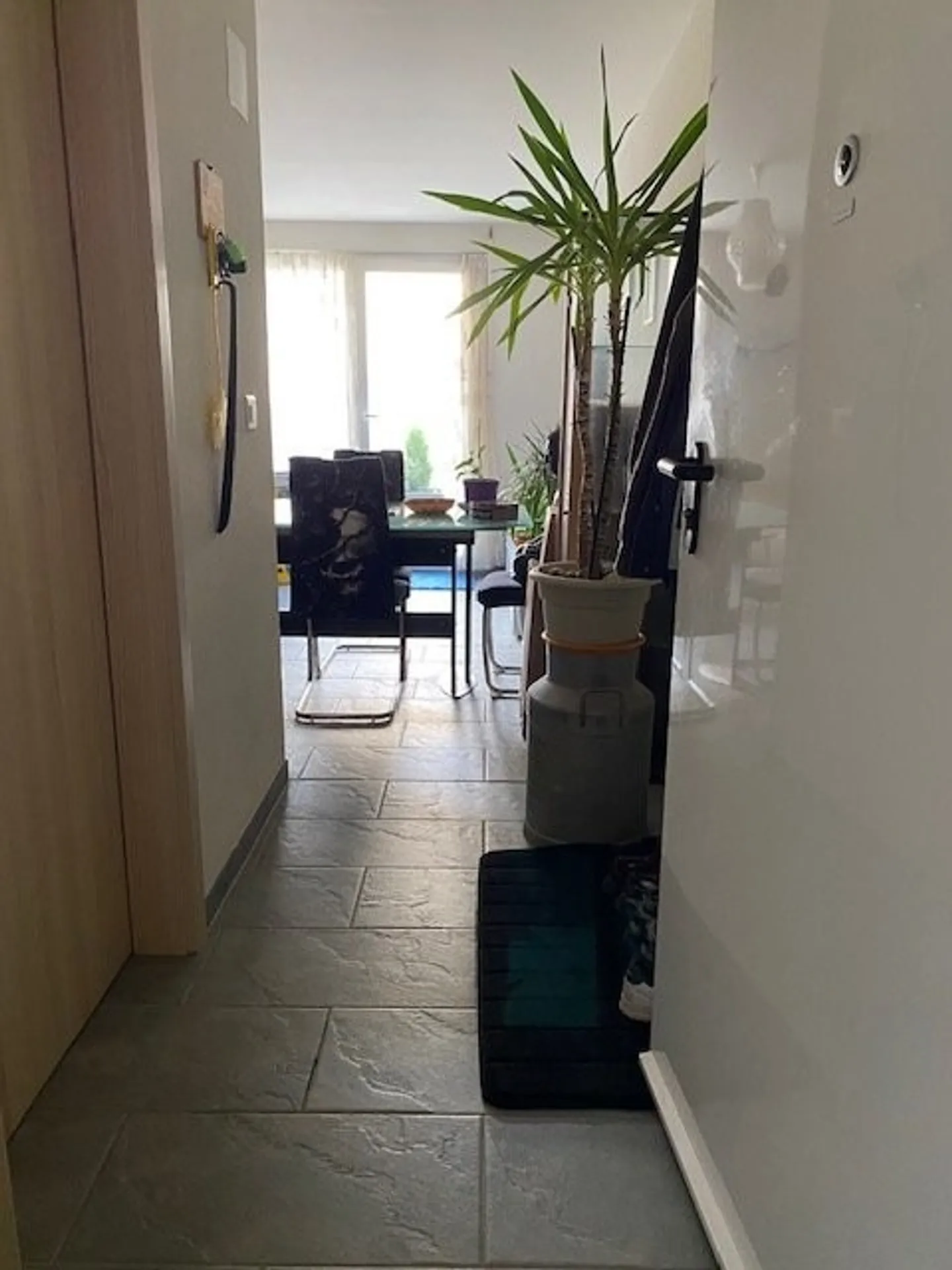 Charmant appartement 2.5 pièces au rez - Photo 3 sur 6