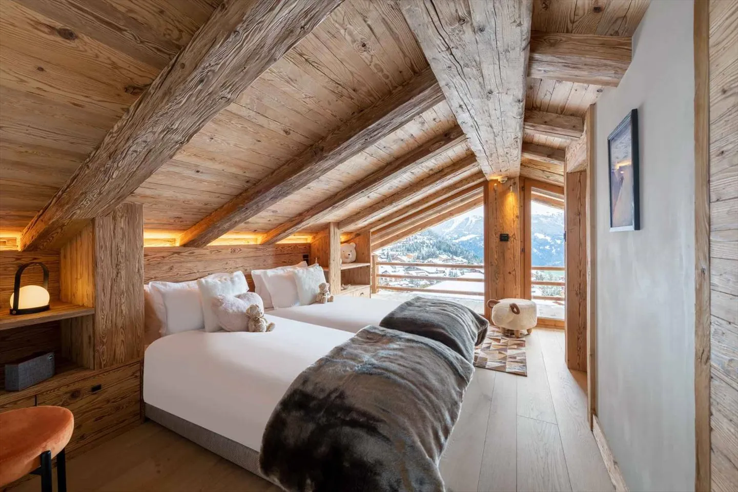 SUPERBE CHALET - VUE PANORAMIQUE - 5 CHAMBRES - Photo 9 sur 12
