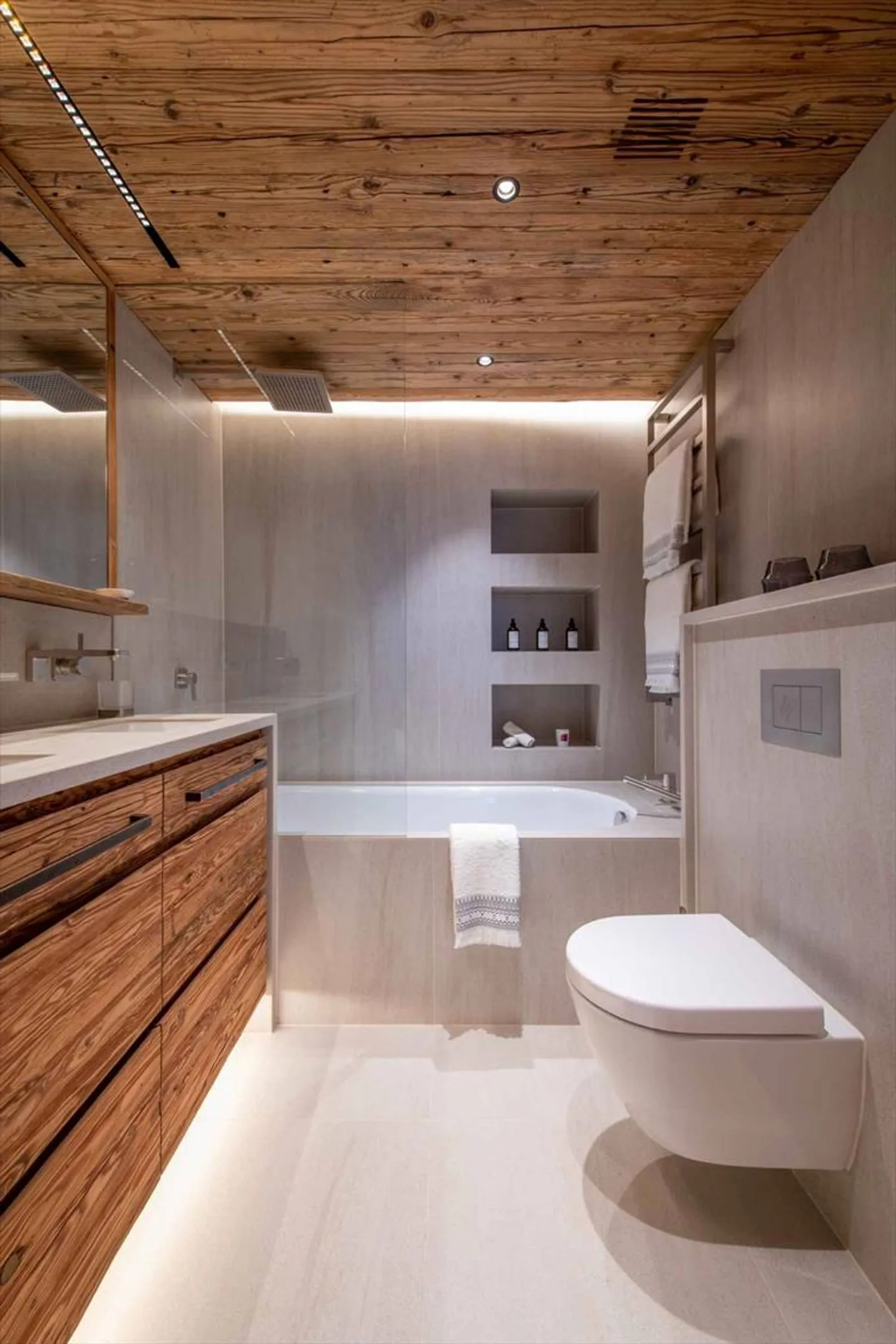 SUPERBE CHALET - VUE PANORAMIQUE - 5 CHAMBRES - Photo 10 sur 12