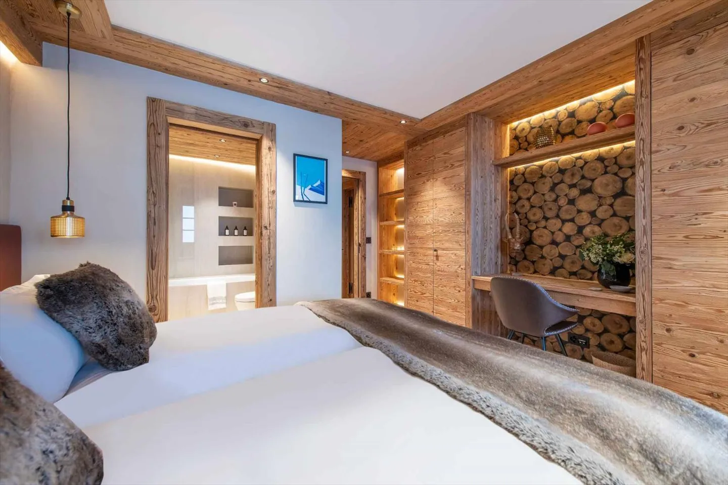 SUPERBE CHALET - VUE PANORAMIQUE - 5 CHAMBRES - Photo 11 sur 12