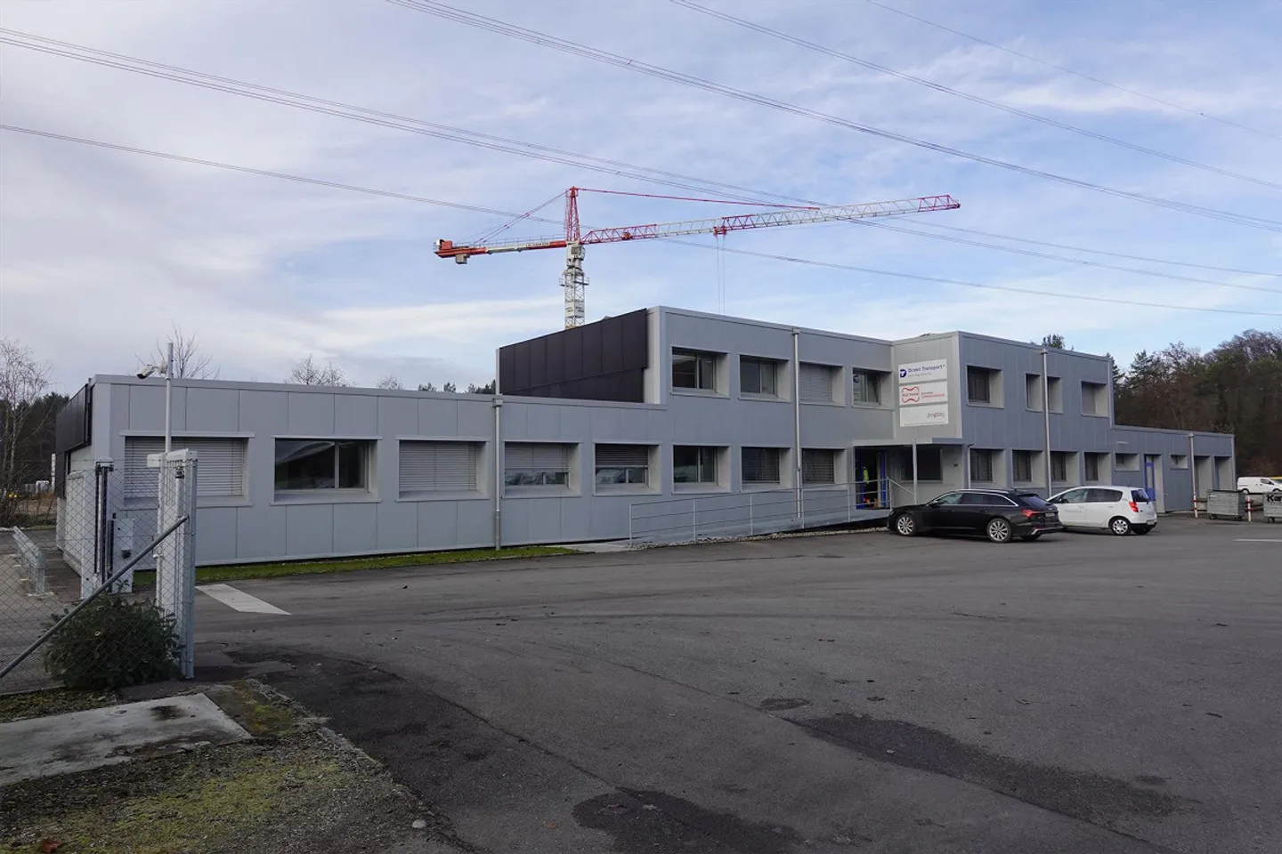 Büro und Fabrikationsareal für Investoren - Foto 1 di 4