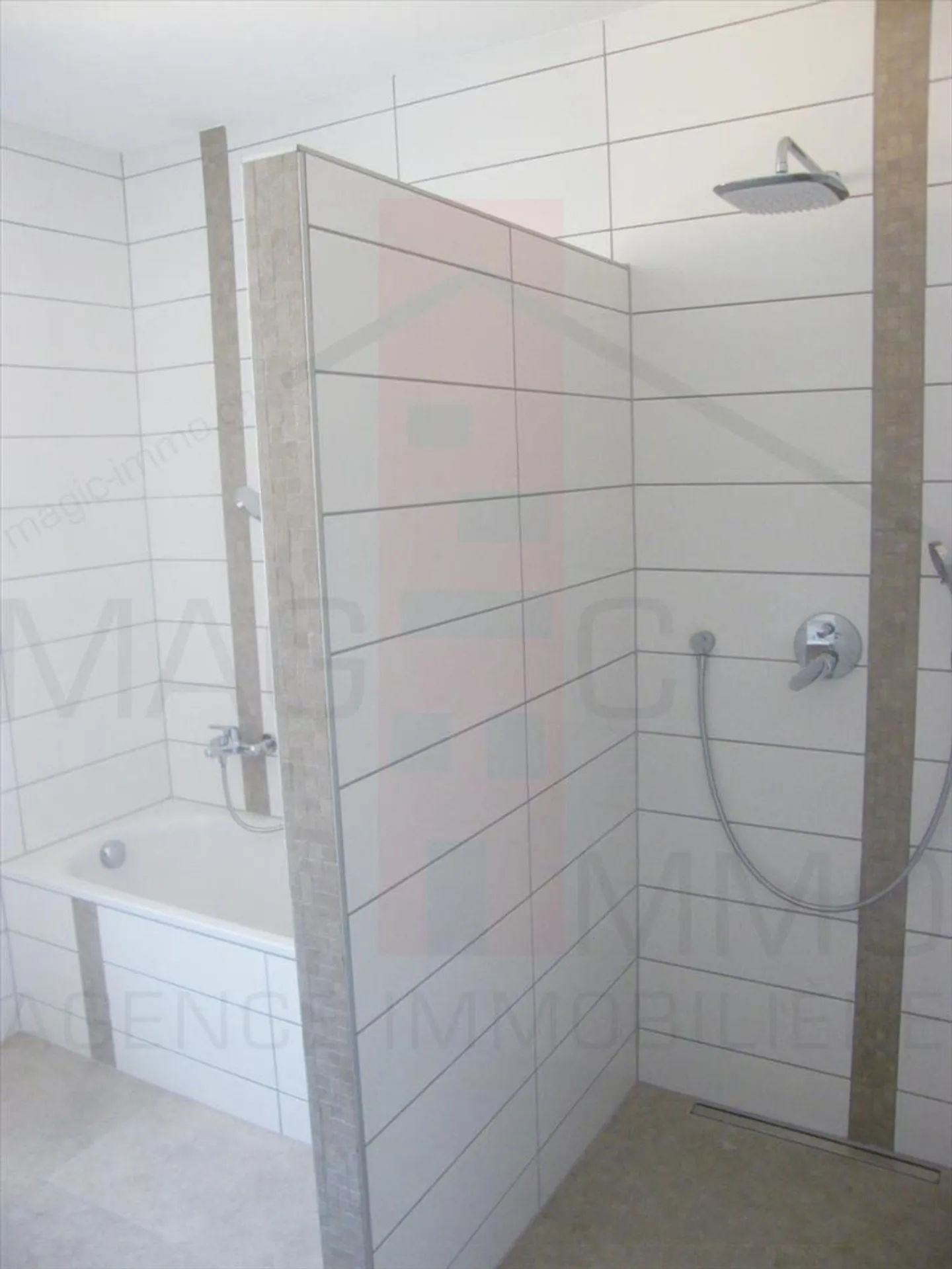 Immeuble mixte - Photo 7 sur 9