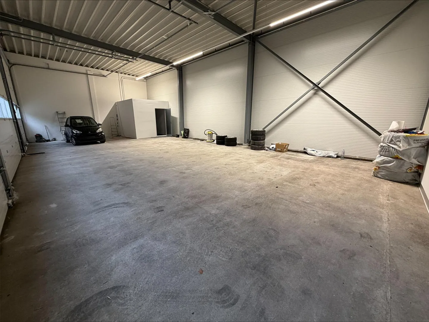 Spazio commerciale di 132m2 a Stallikon - Foto 5 di 7