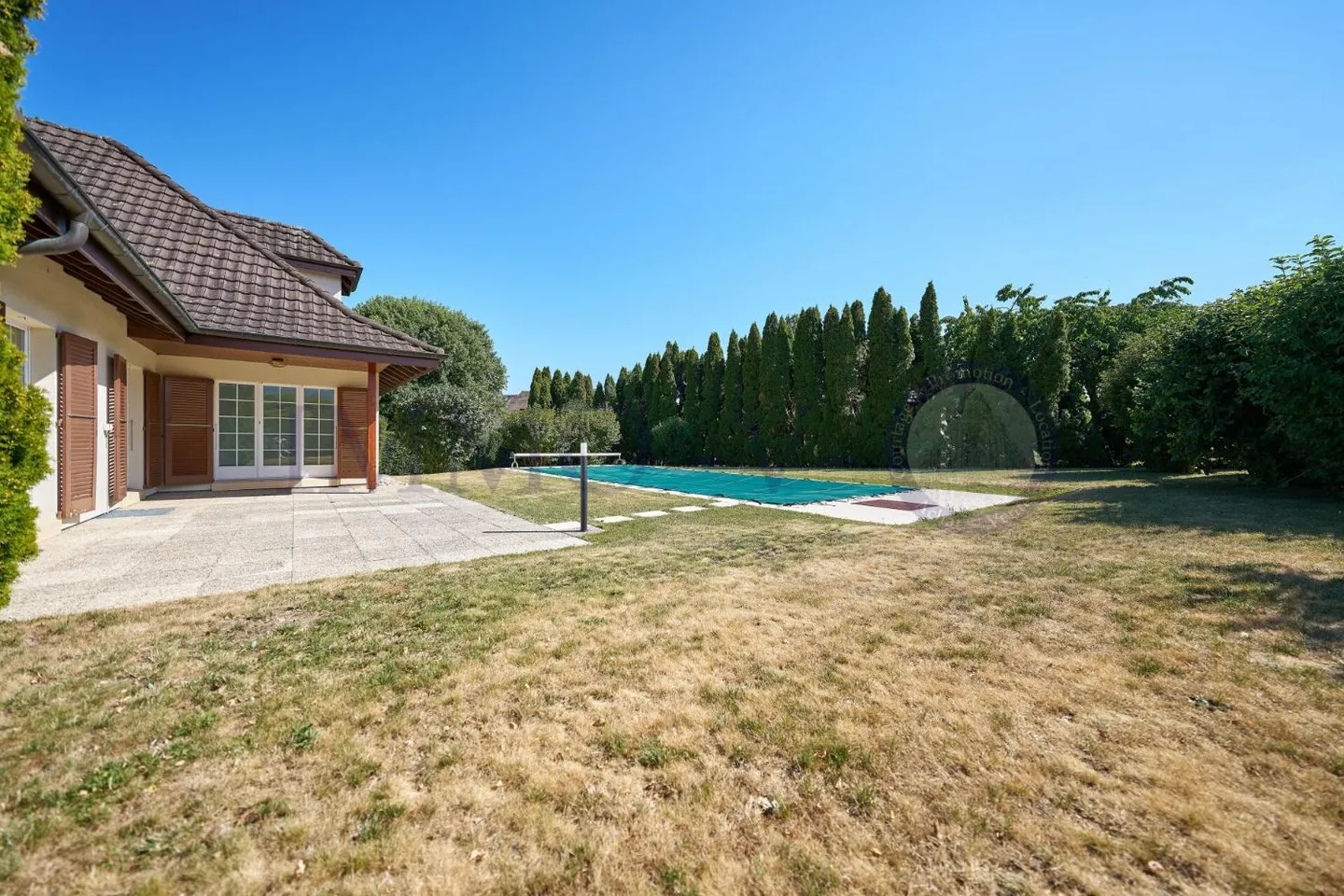 Luxury Villa with Pool and Garden - Photo 2 of 13